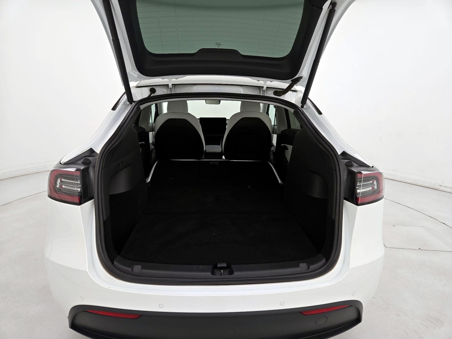 Thumbnail: 2020 Tesla Model Y - 20