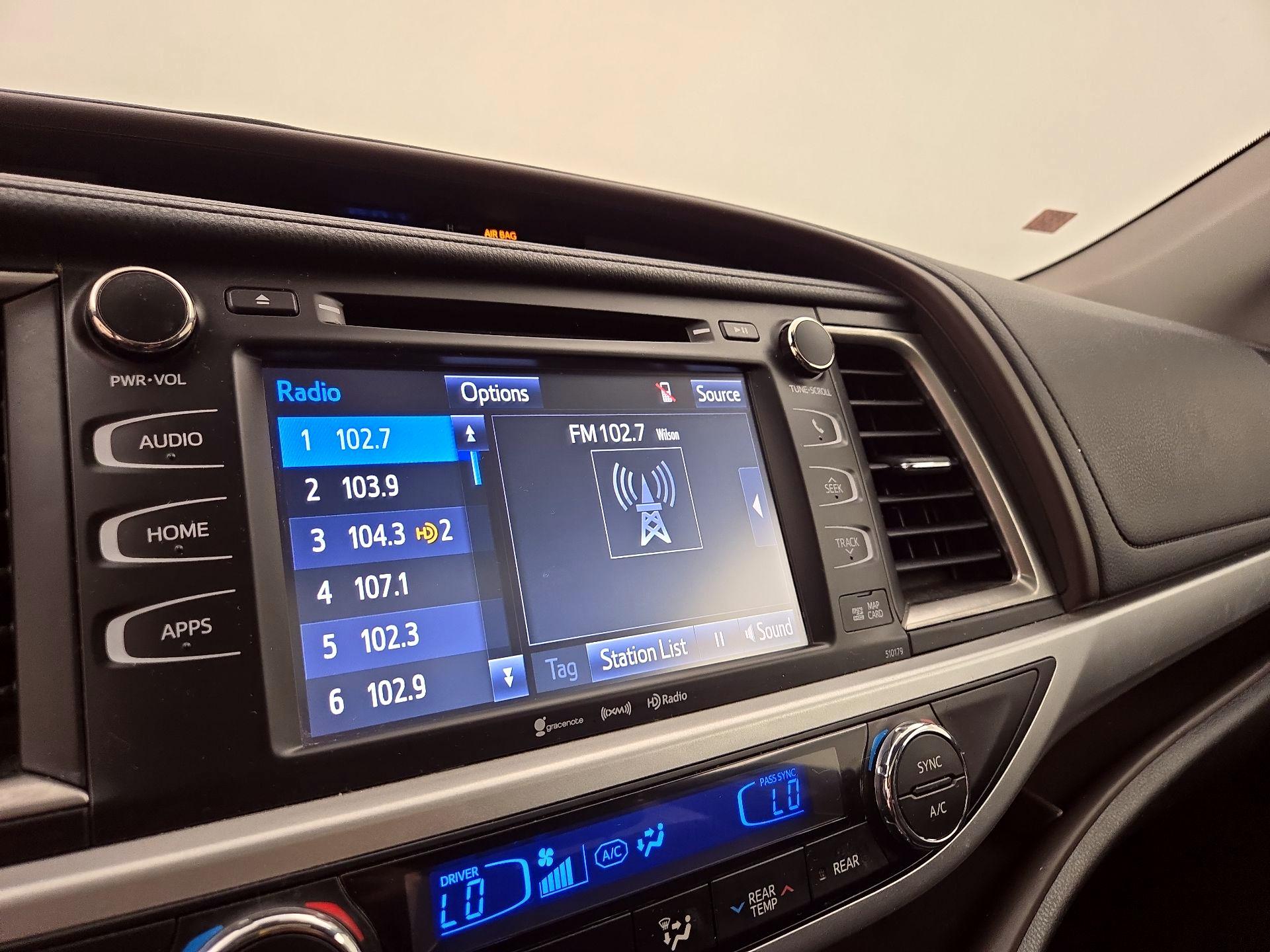 Thumbnail: 2018 Toyota Highlander - 15