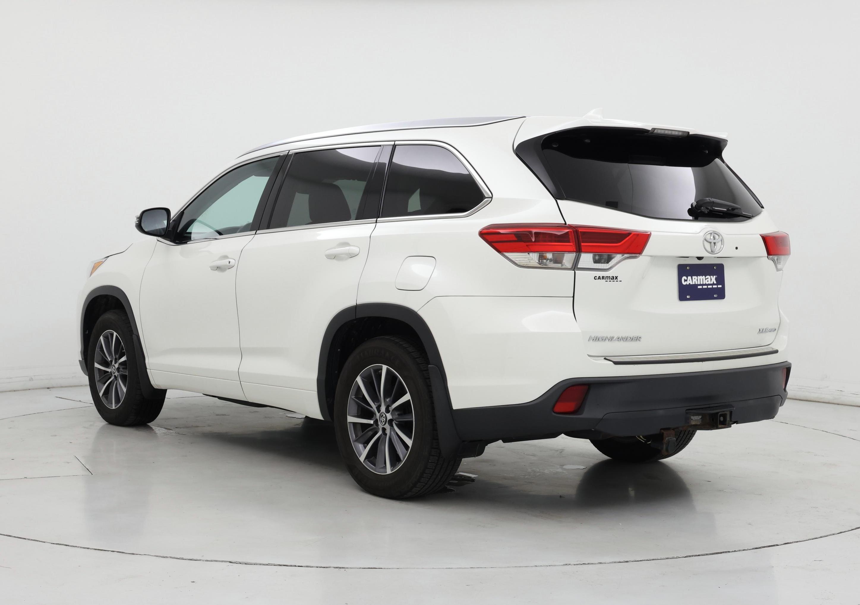 Thumbnail: 2018 Toyota Highlander - 2