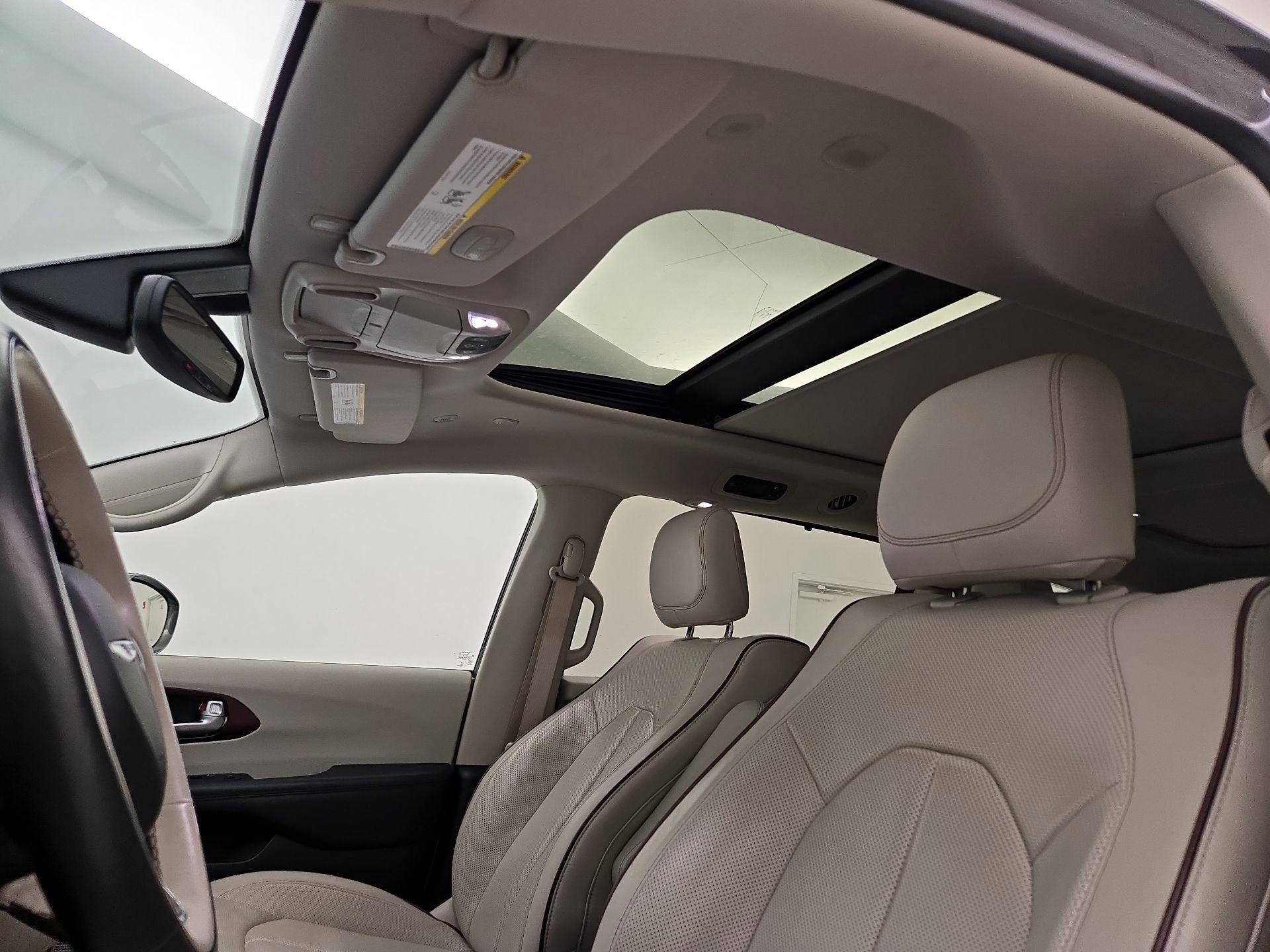 Thumbnail: 2020 Chrysler Pacifica - 20