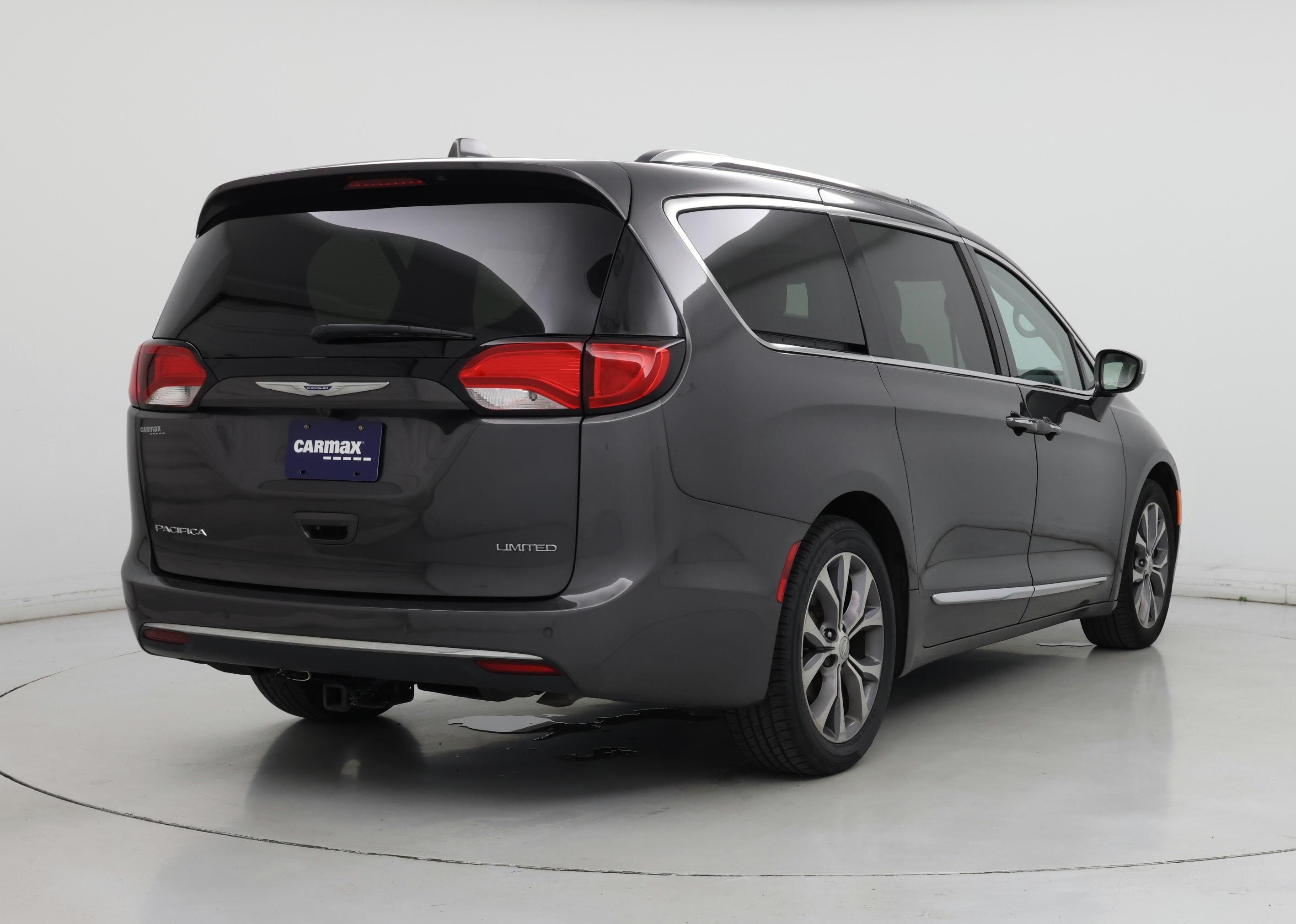 Thumbnail: 2020 Chrysler Pacifica - 8