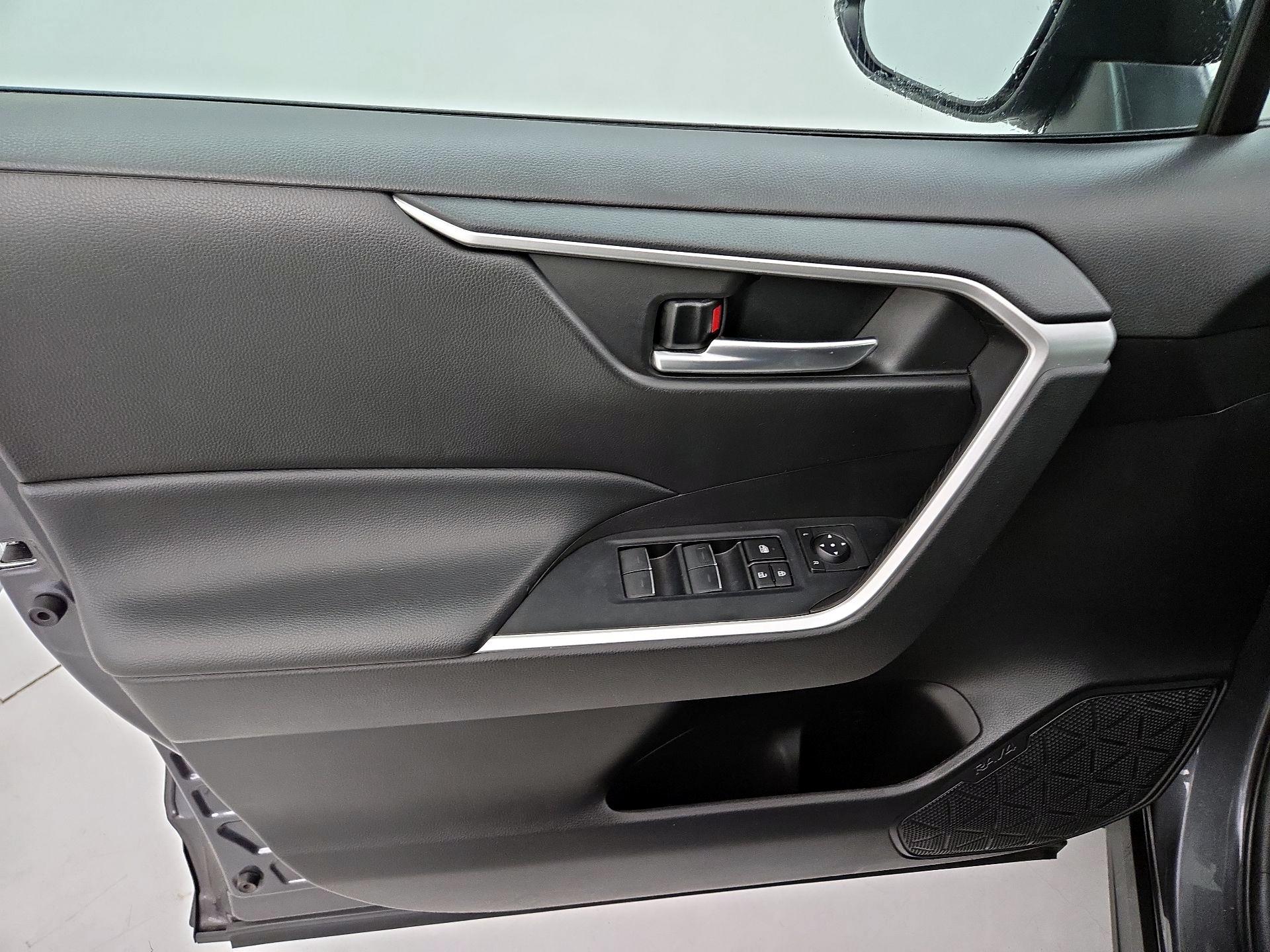 Thumbnail: 2023 Toyota RAV4 - 12