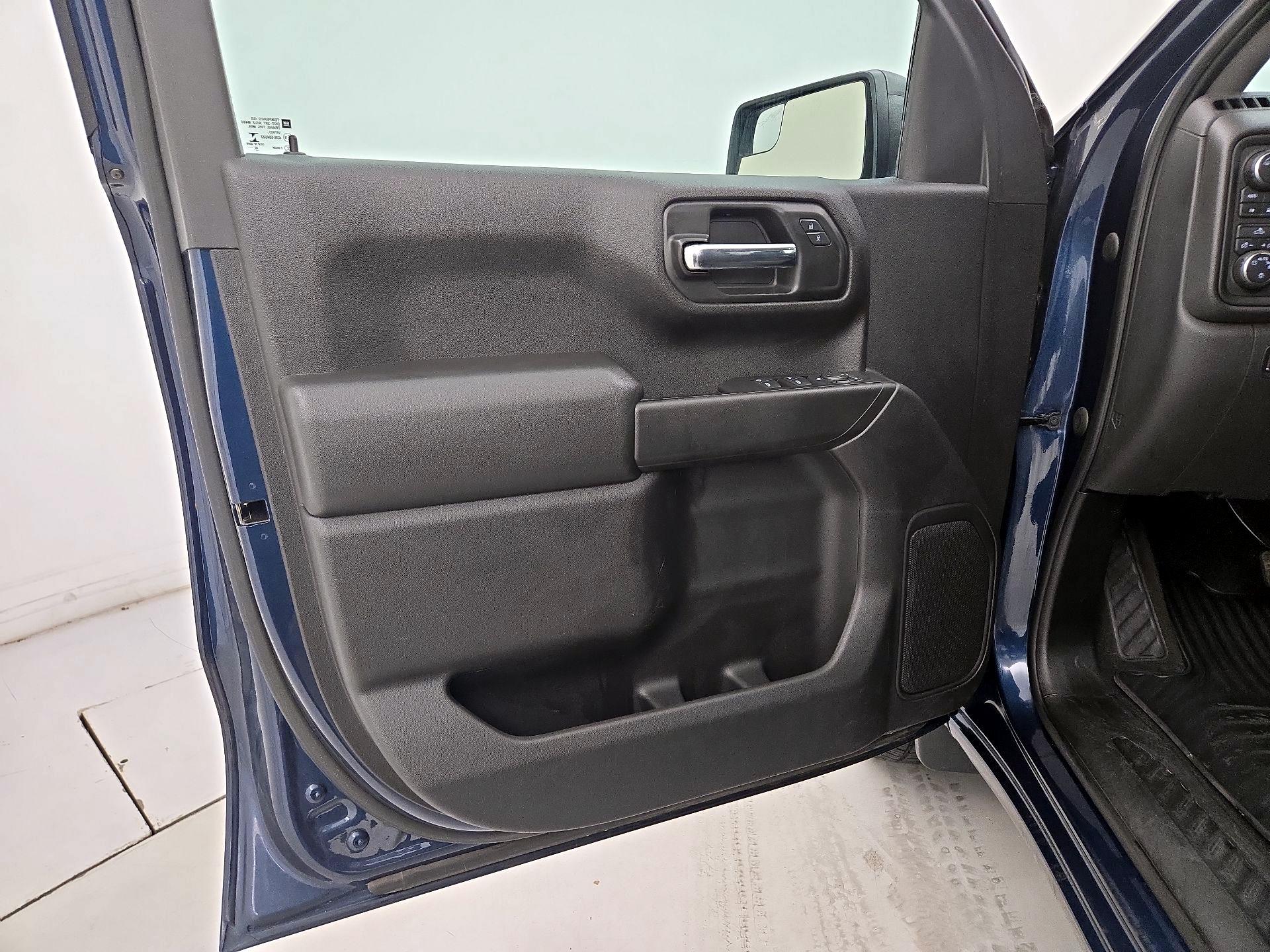 Thumbnail: 2020 Chevrolet Silverado 1500 - 12