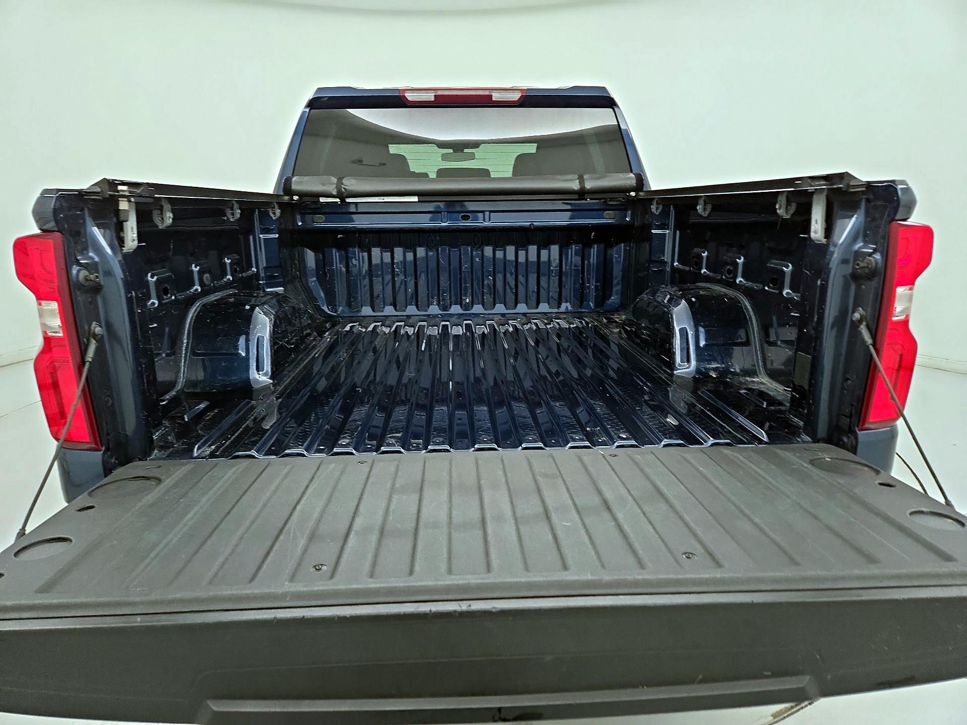 Thumbnail: 2020 Chevrolet Silverado 1500 - 20