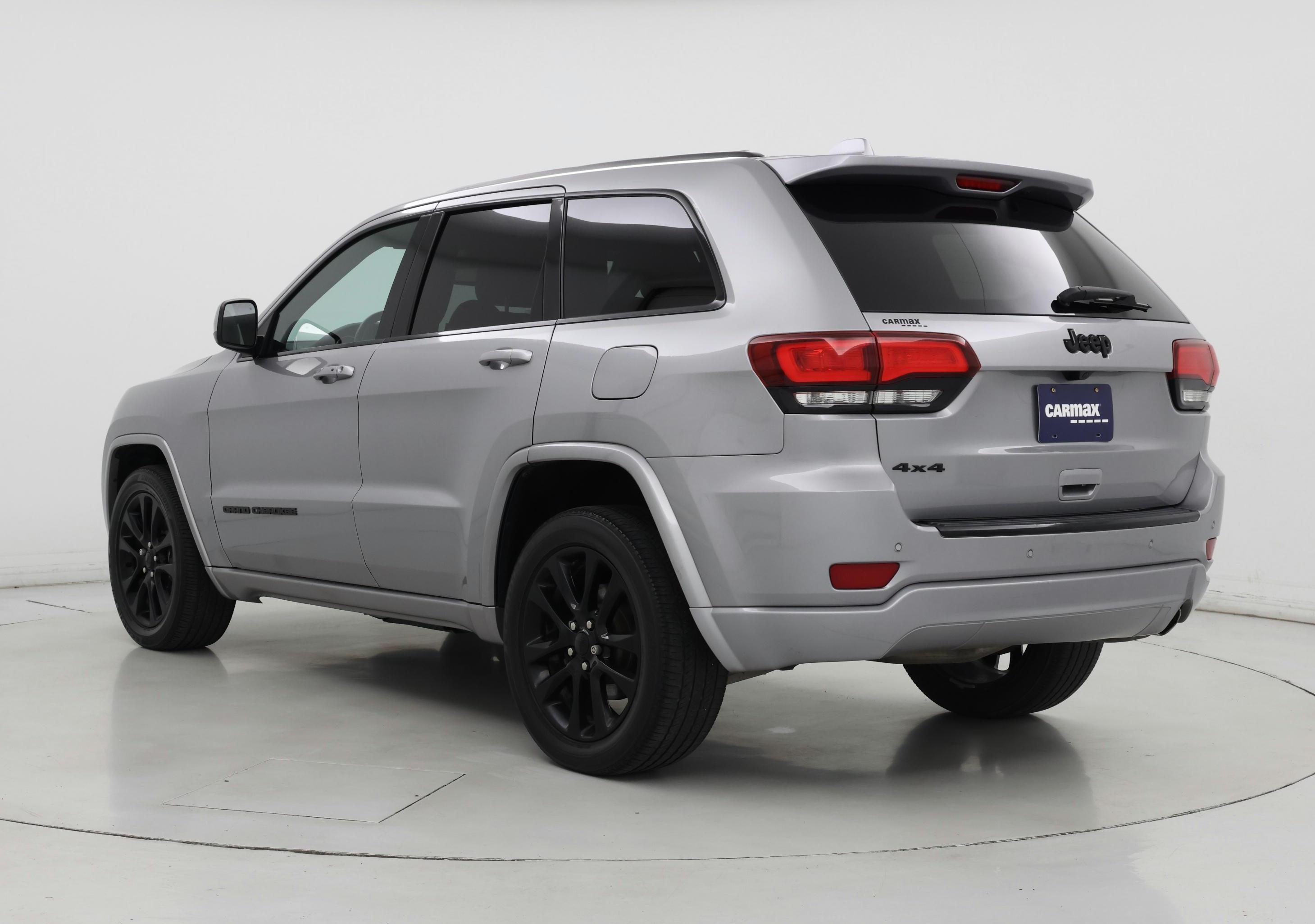 Thumbnail: 2018 Jeep Grand Cherokee - 2