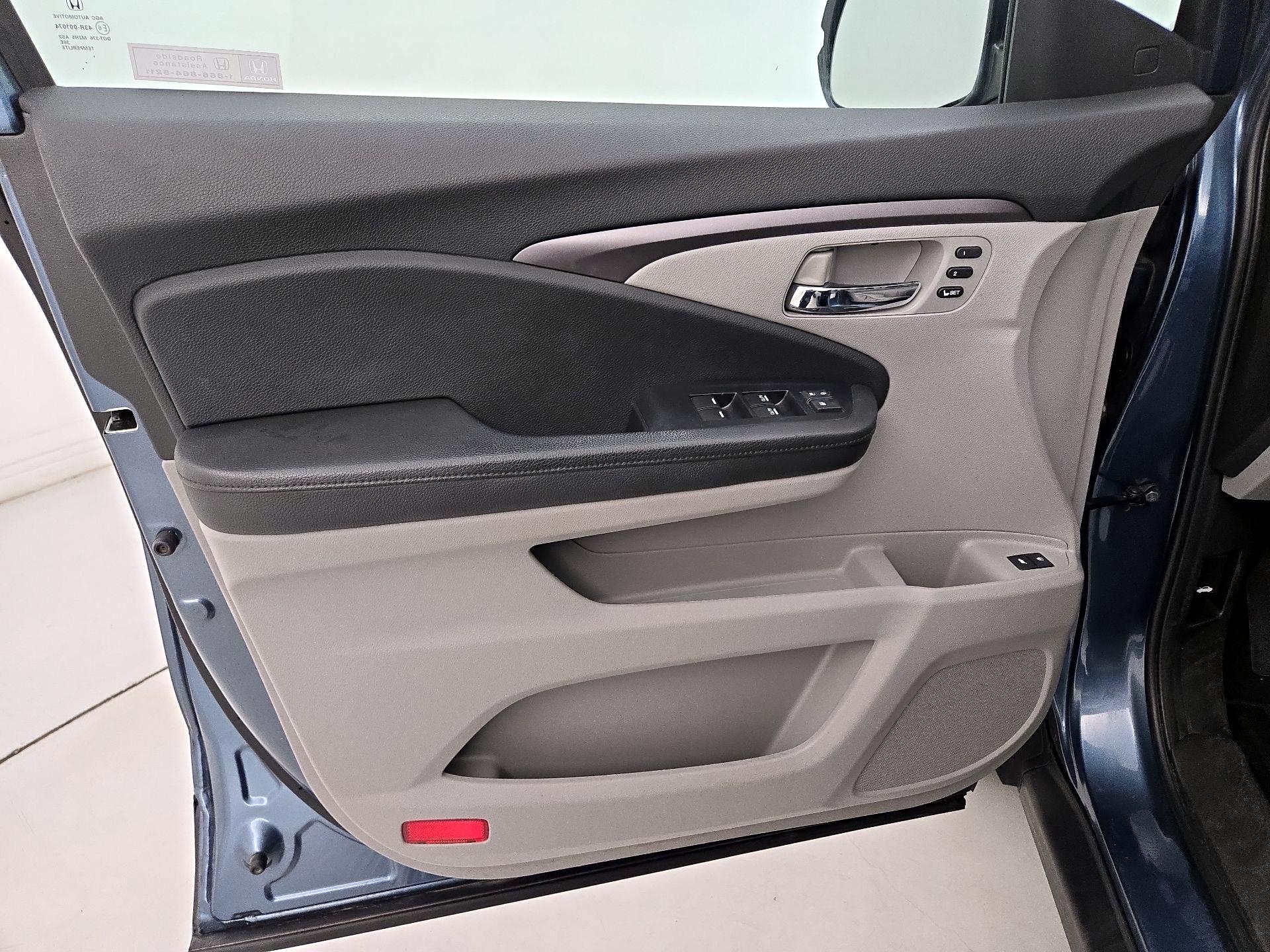 Thumbnail: 2021 Honda Pilot - 12