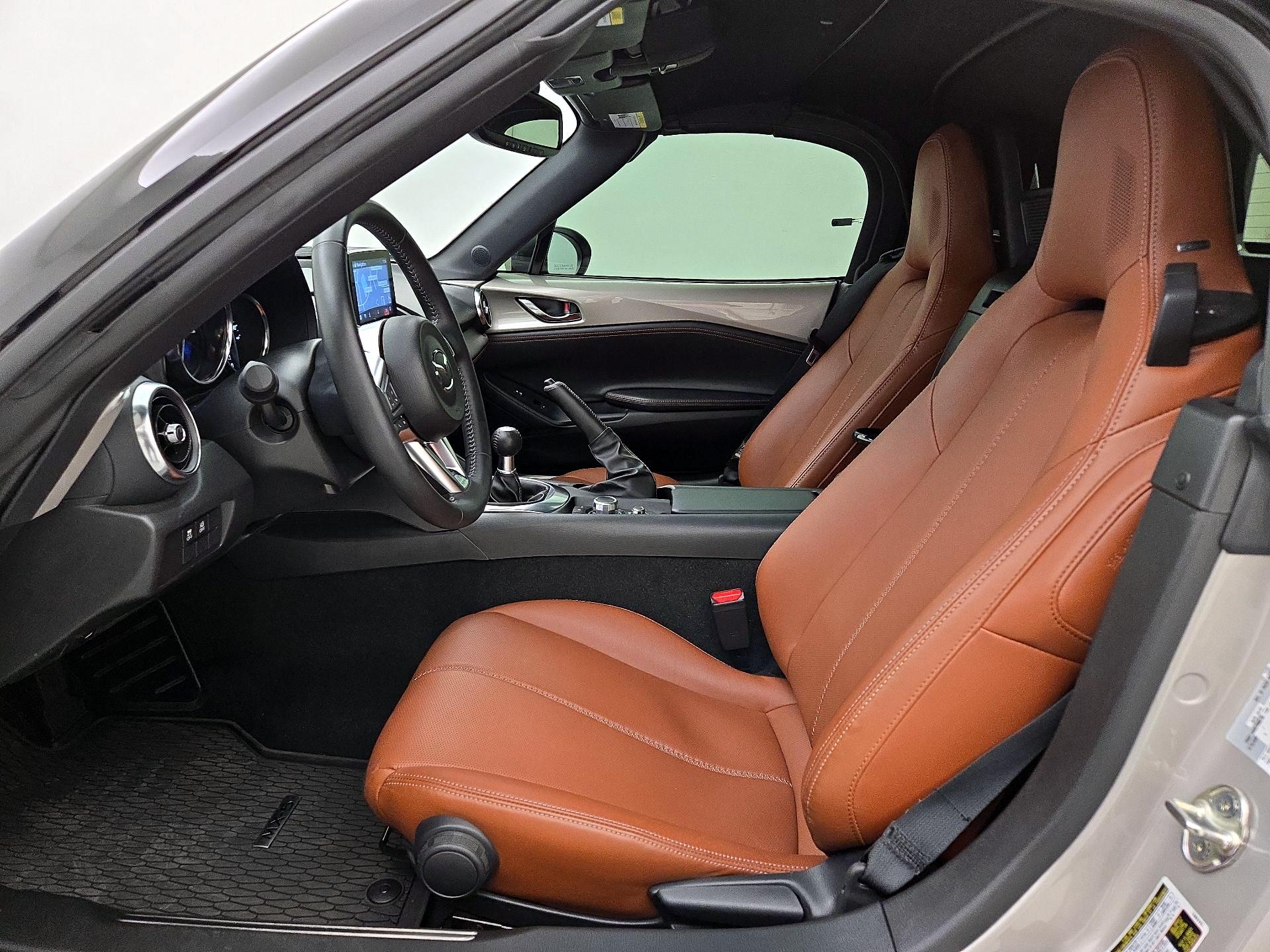 Thumbnail: 2022 Mazda MX-5 Miata - 11