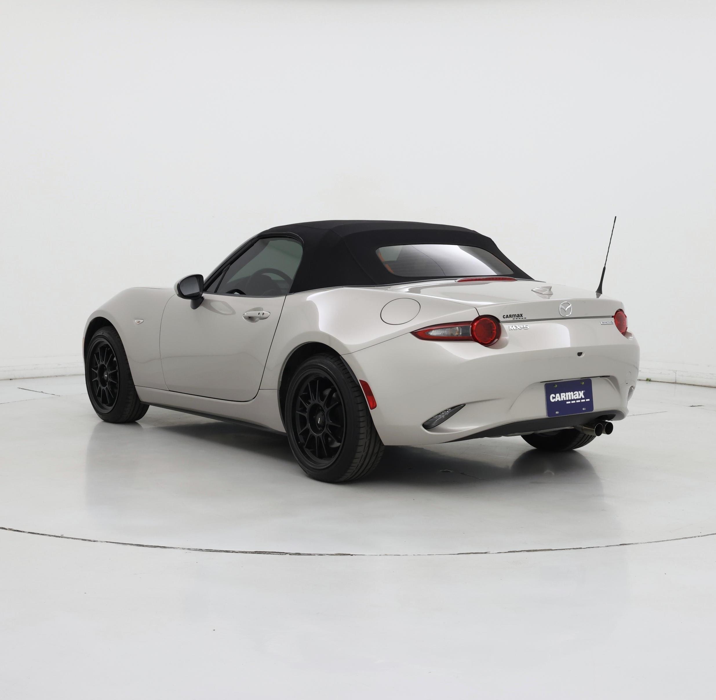 Thumbnail: 2022 Mazda MX-5 Miata - 2