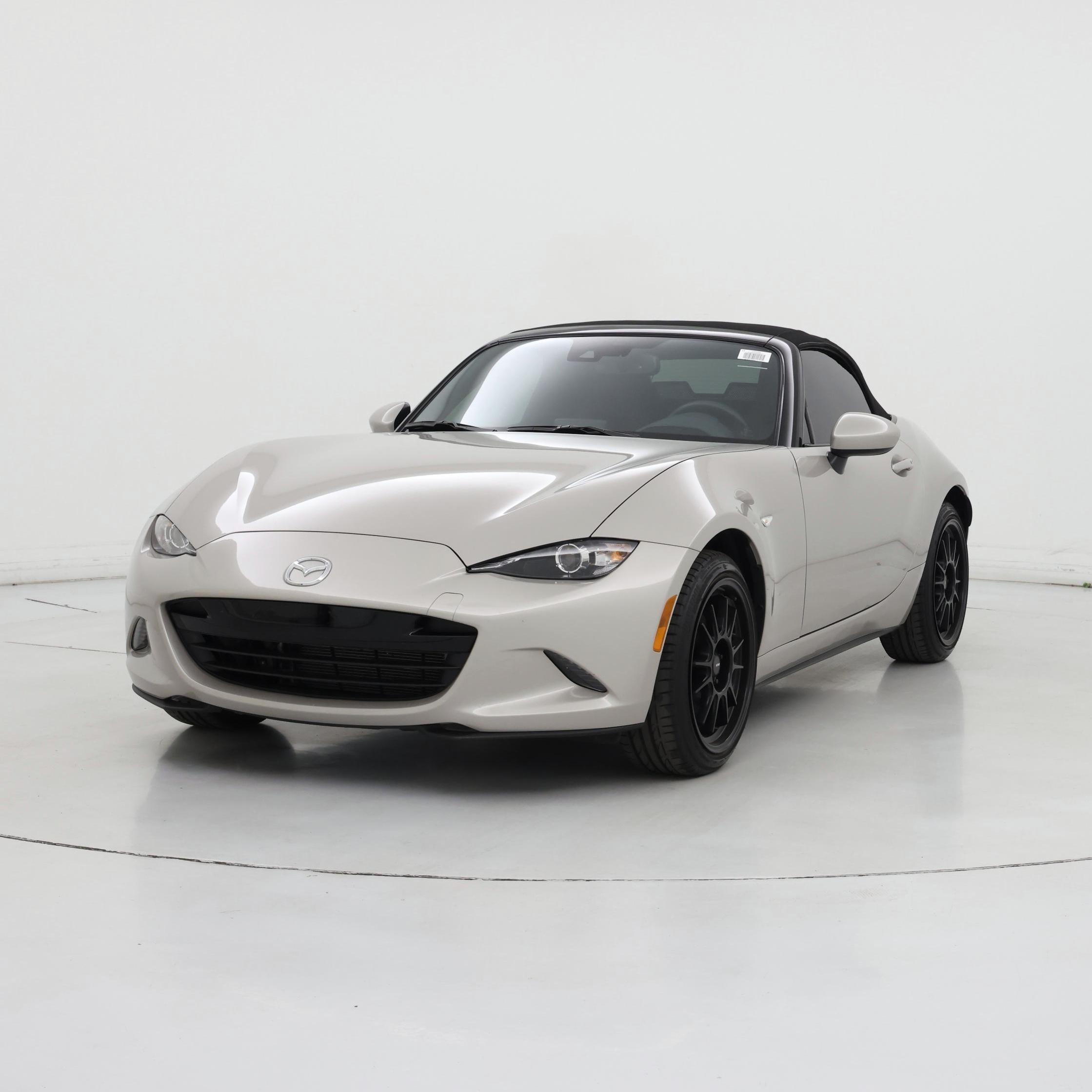 Thumbnail: 2022 Mazda MX-5 Miata - 4