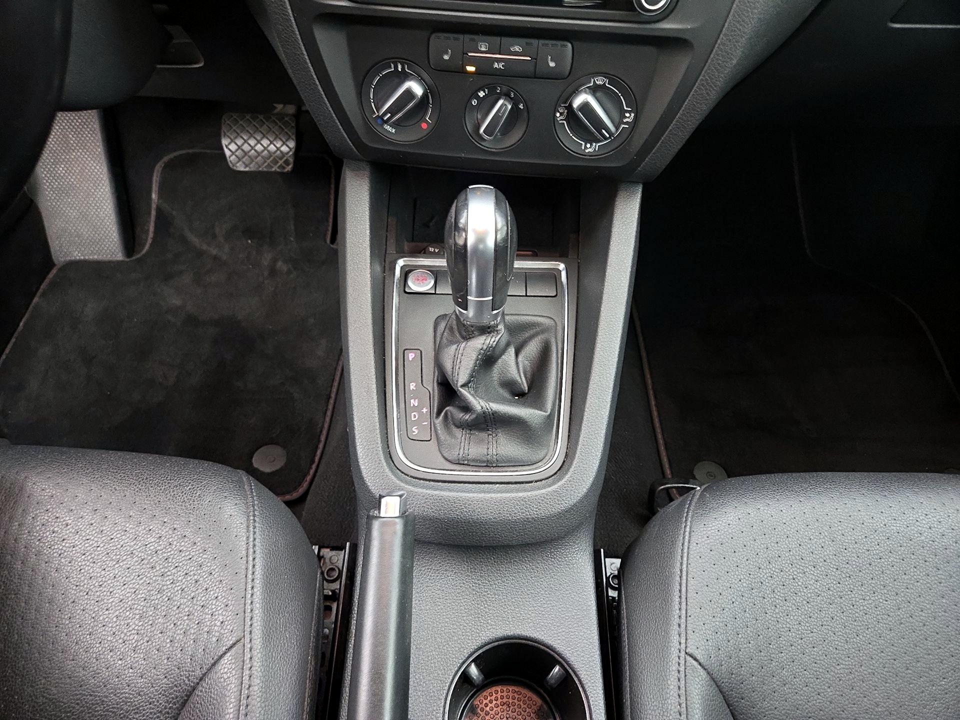 Thumbnail: 2017 Volkswagen Jetta - 17