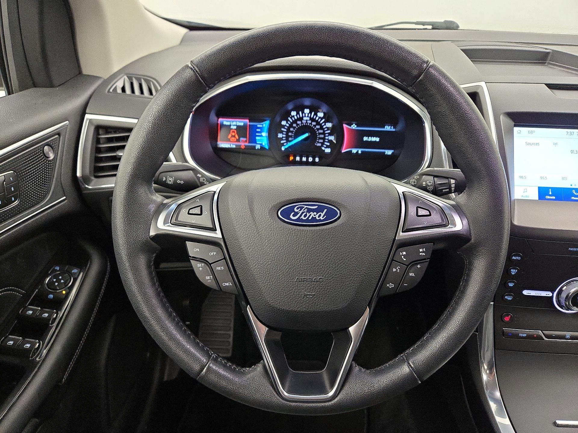 Thumbnail: 2020 Ford Edge - 10