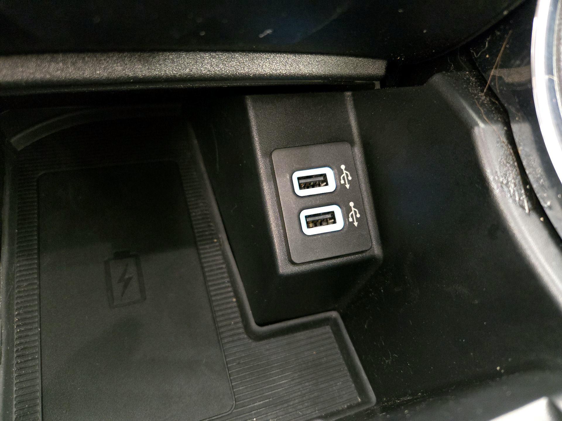 Thumbnail: 2020 Ford Edge - 18