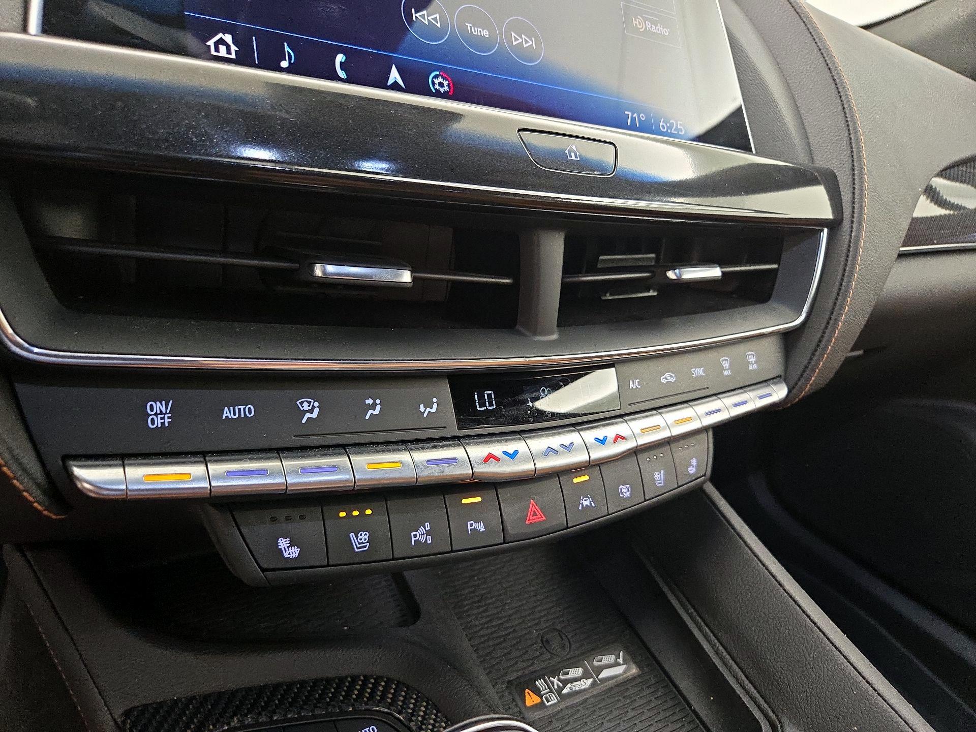 Thumbnail: 2024 Cadillac CT5 - 17