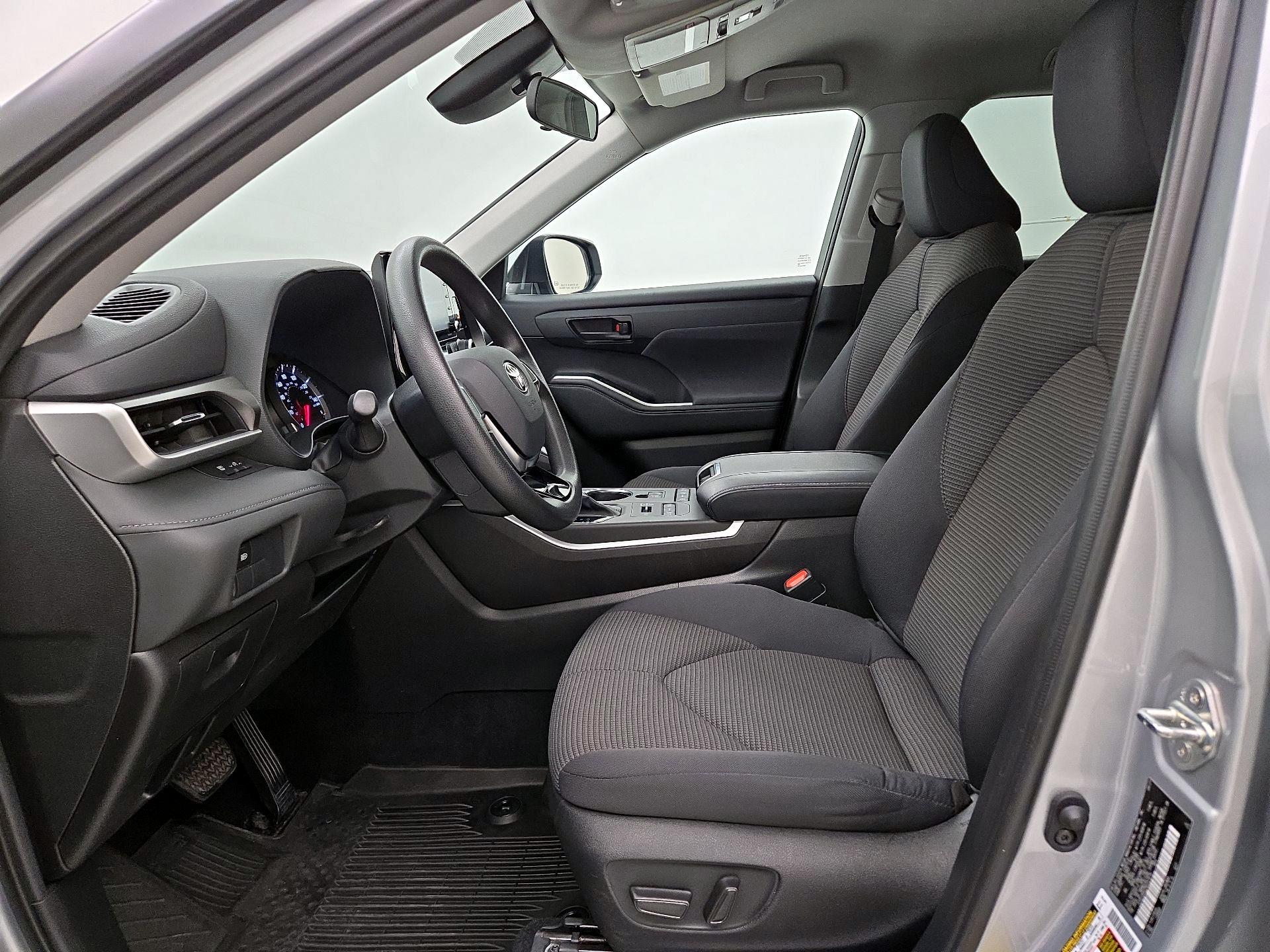 Thumbnail: 2021 Toyota Highlander - 11
