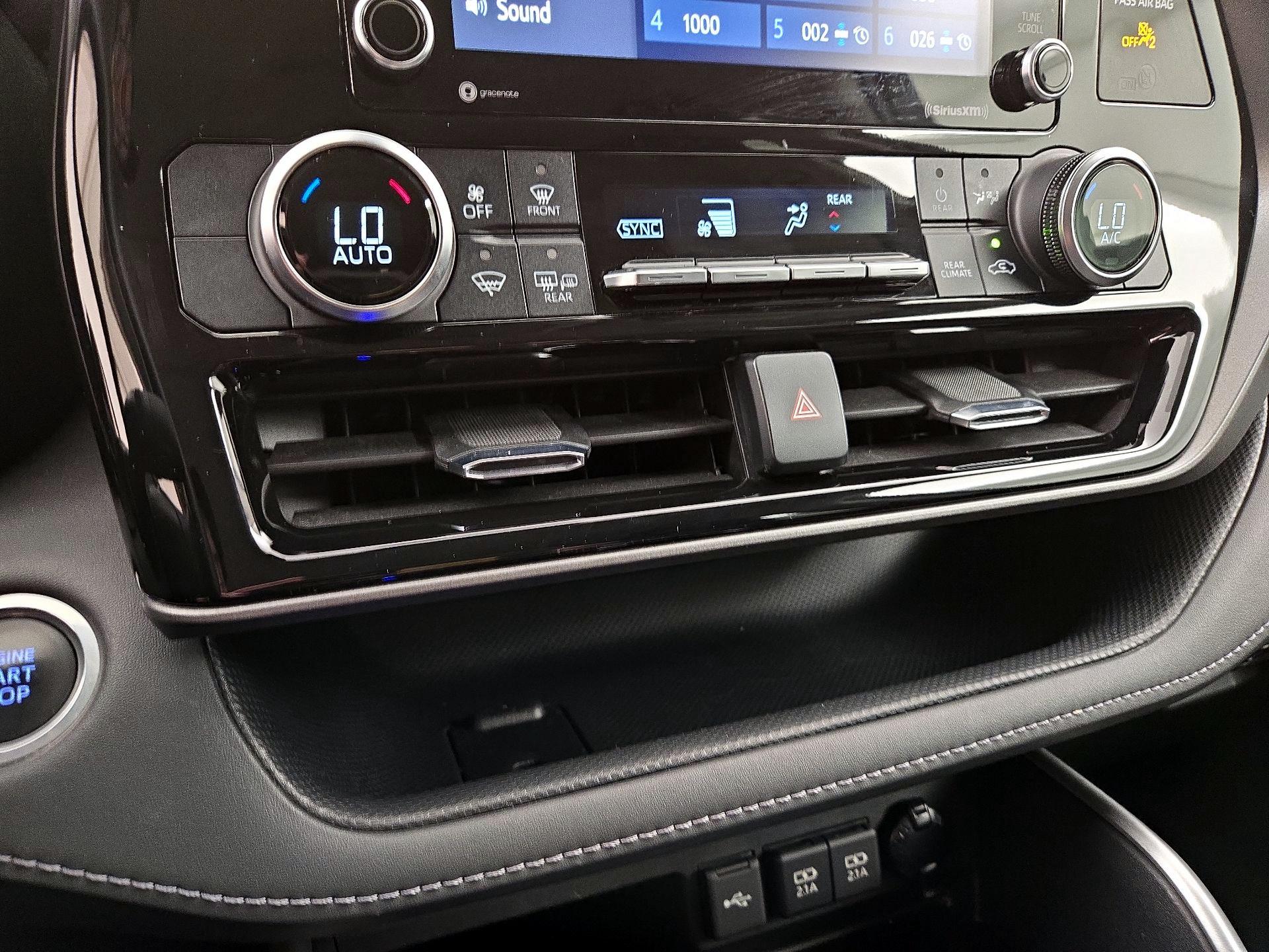 Thumbnail: 2021 Toyota Highlander - 16