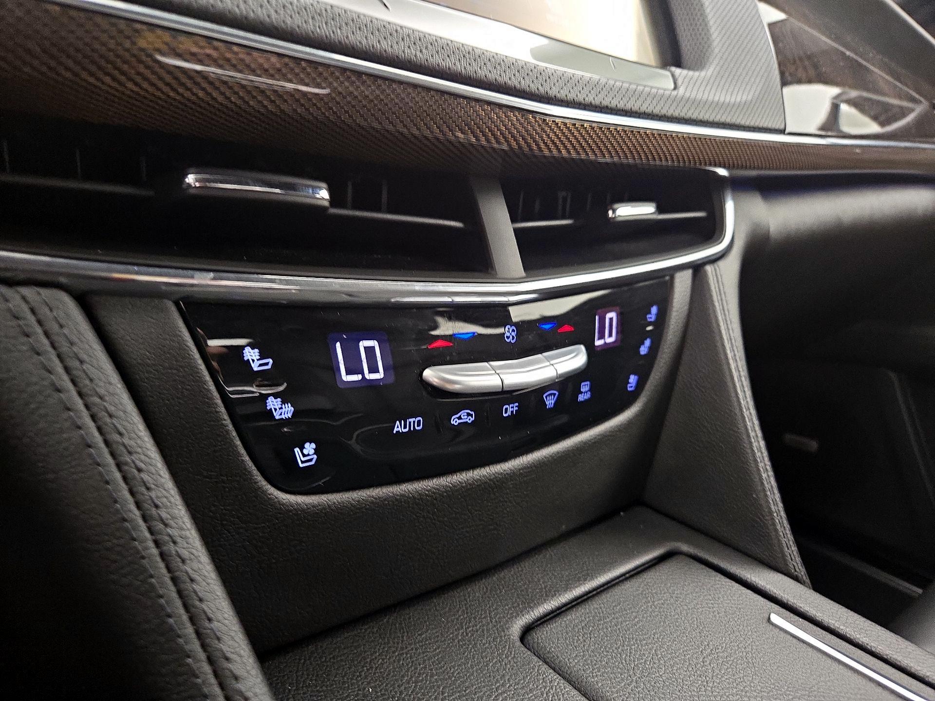Thumbnail: 2018 Cadillac CT6 - 17
