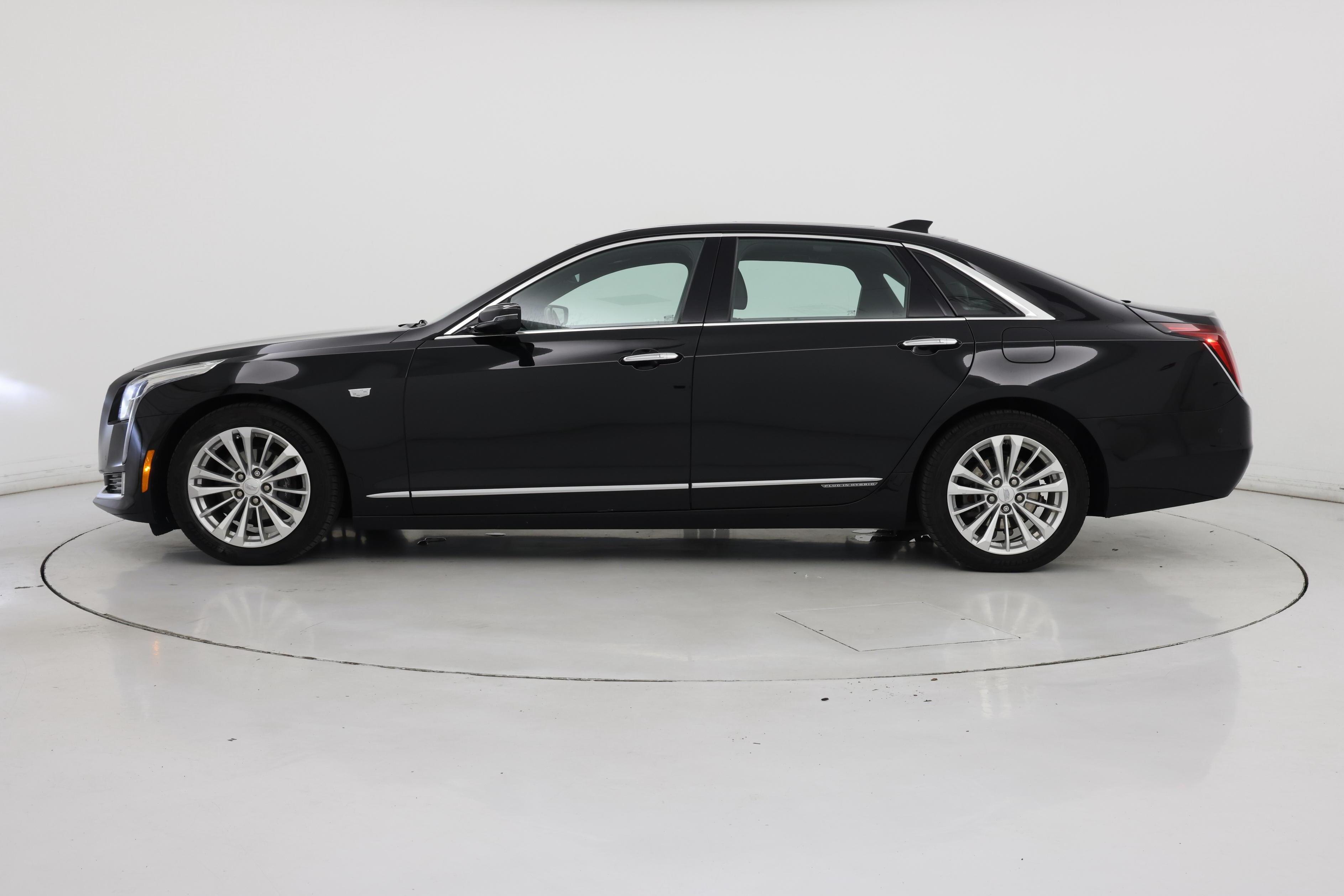 Thumbnail: 2018 Cadillac CT6 - 3