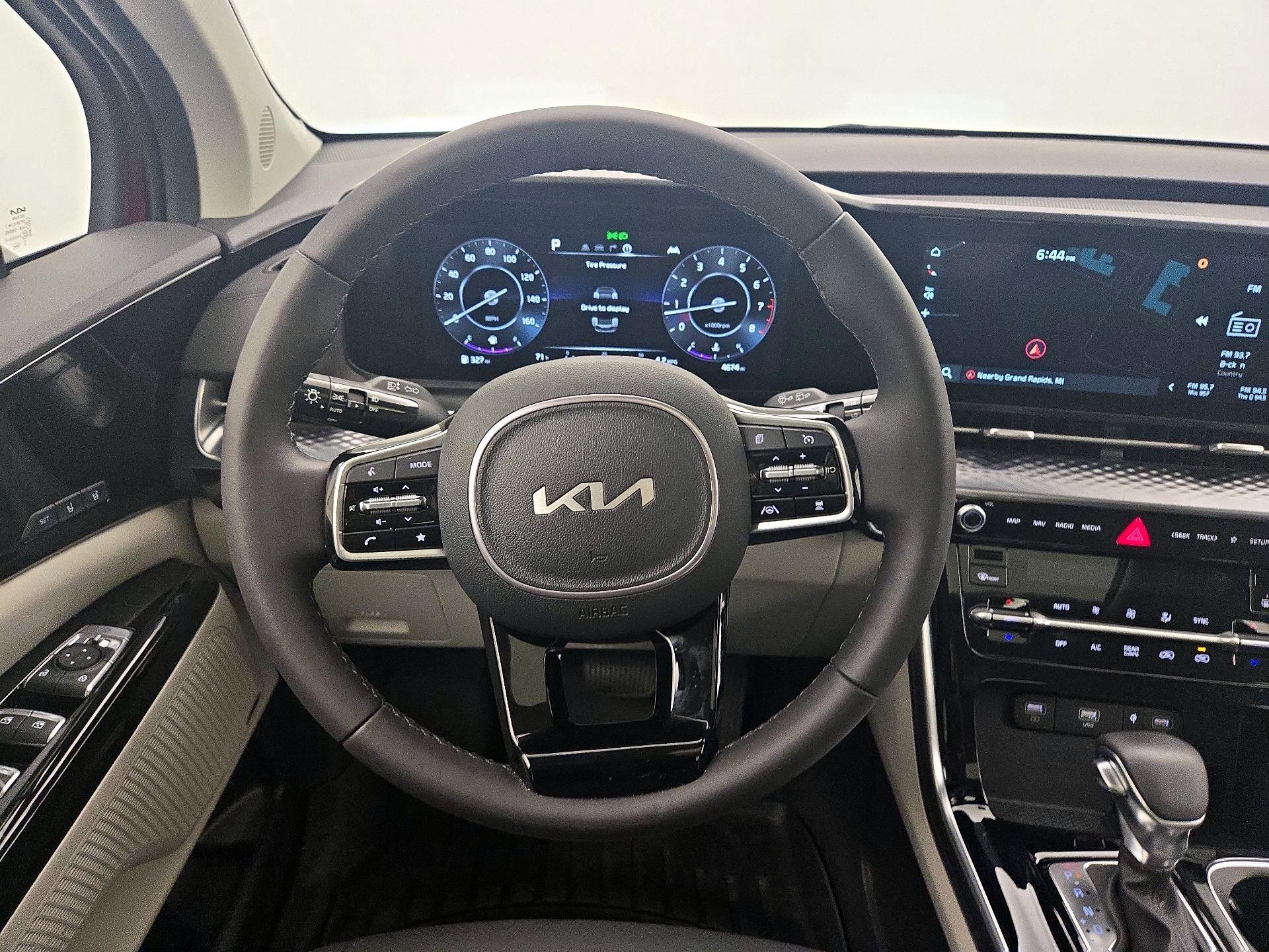 Thumbnail: 2024 Kia Carnival - 10