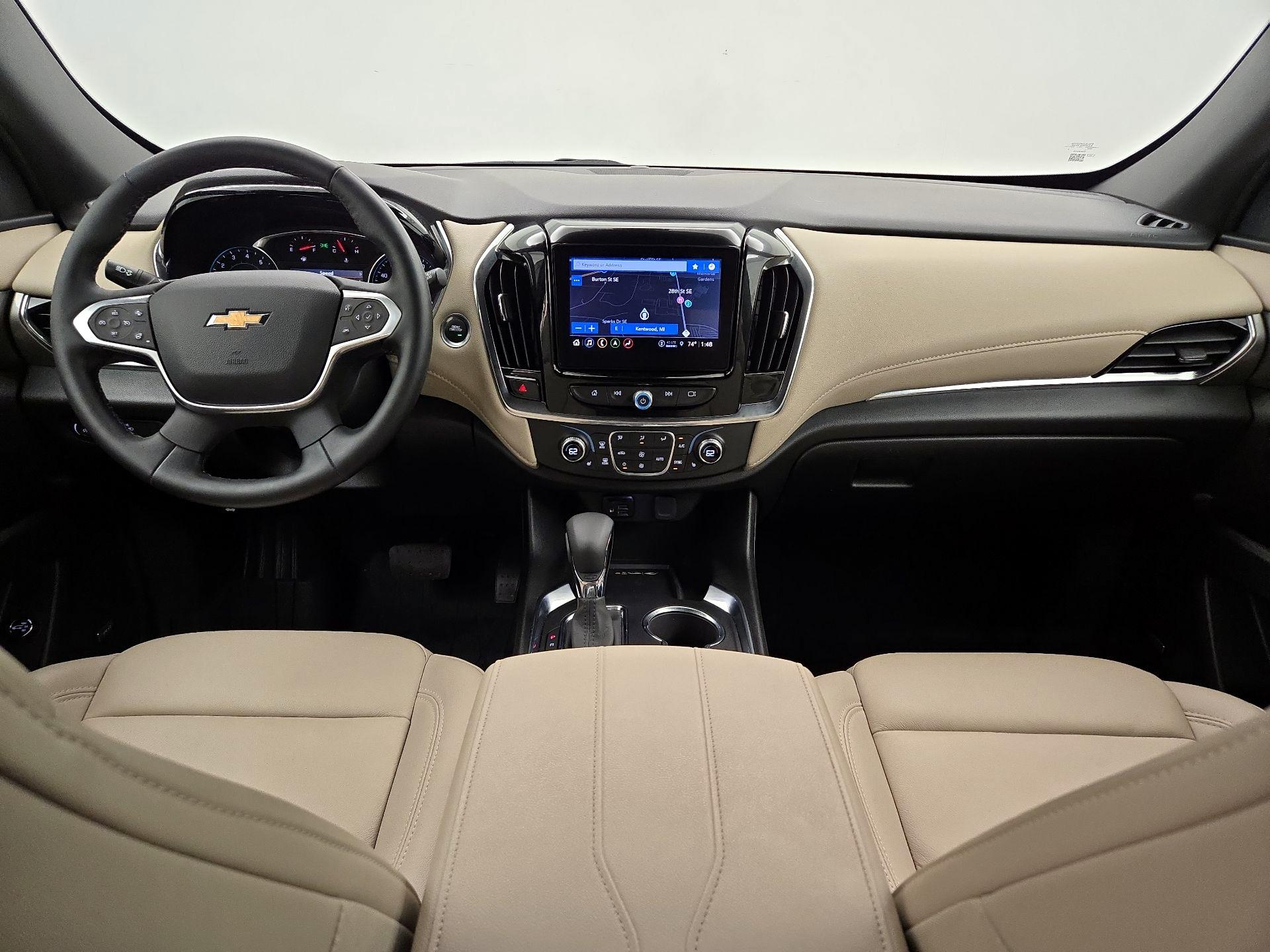 Thumbnail: 2023 Chevrolet Traverse - 9