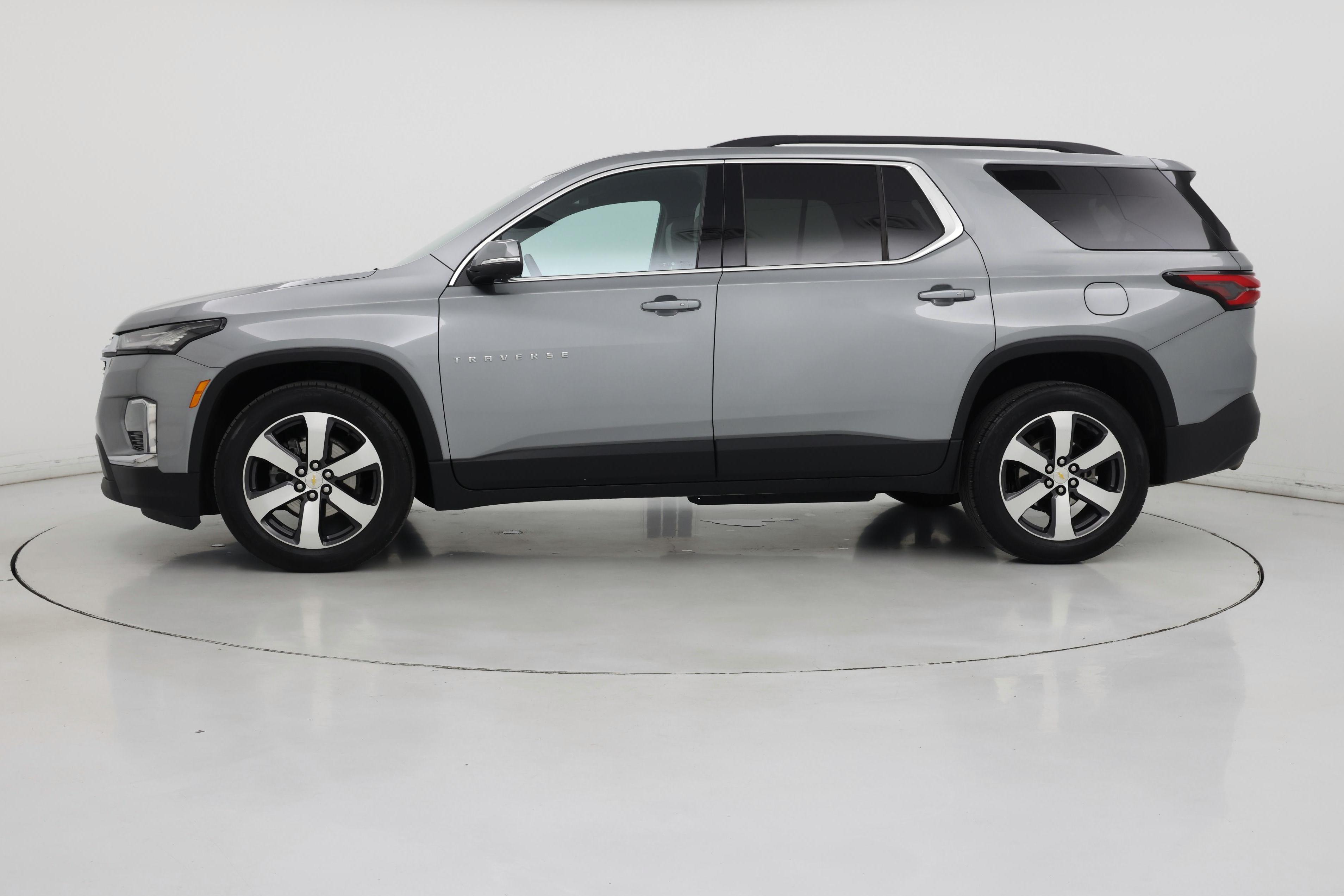Thumbnail: 2023 Chevrolet Traverse - 3