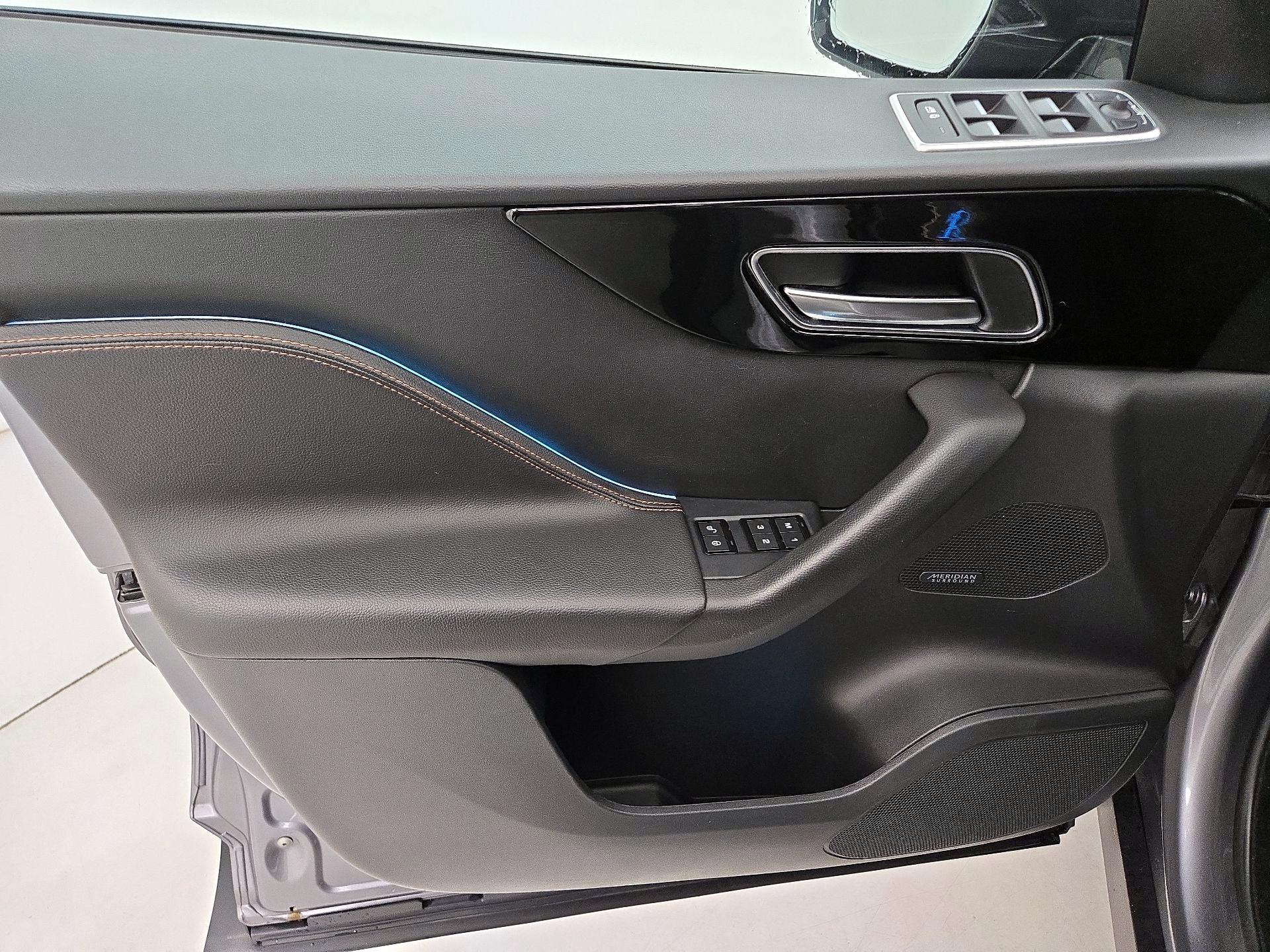 Thumbnail: 2020 Jaguar F-Pace - 12