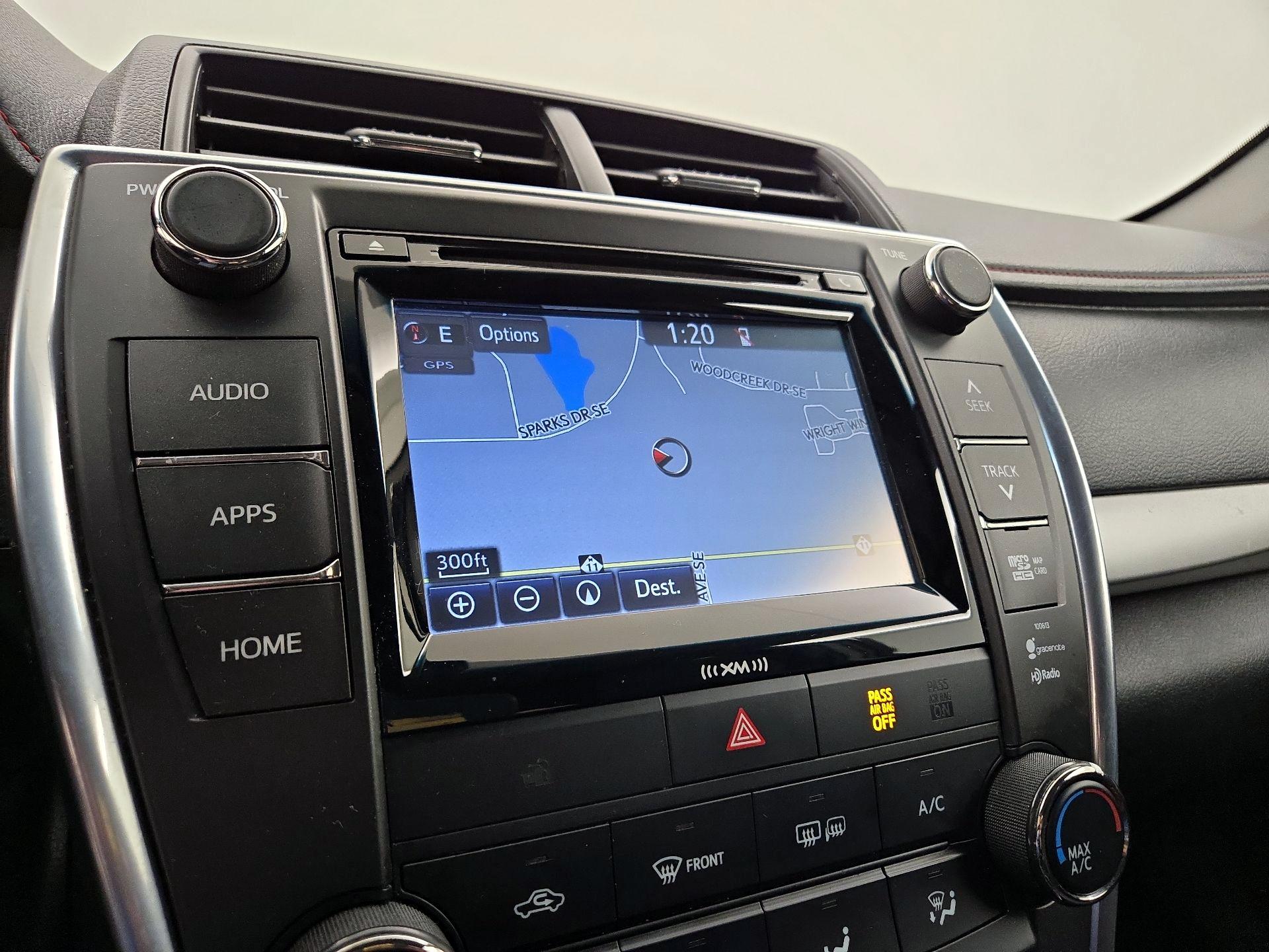 Thumbnail: 2016 Toyota Camry - 14