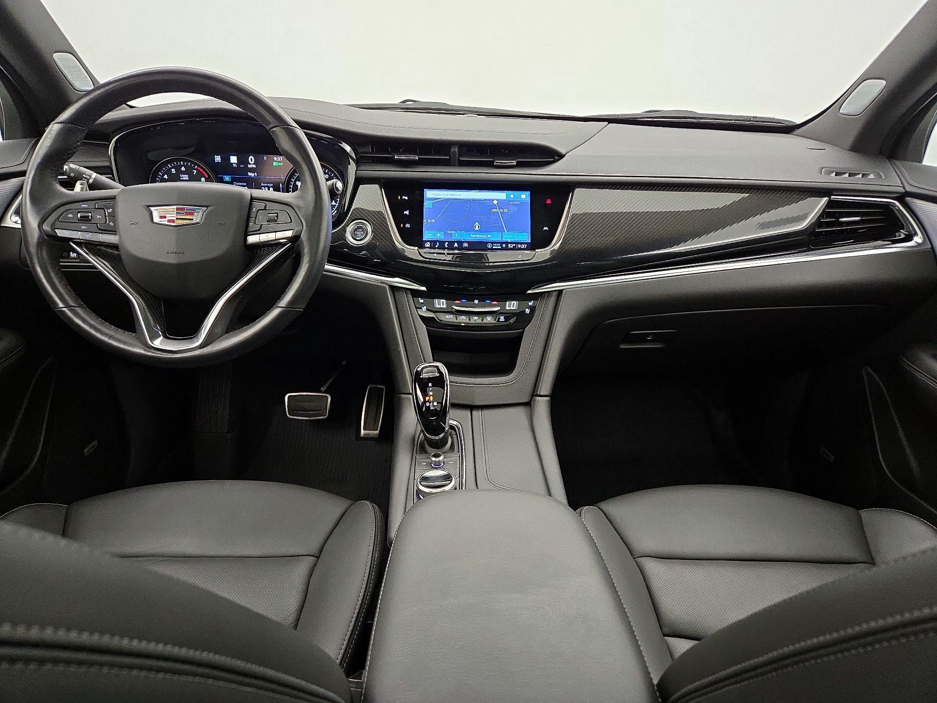 Thumbnail: 2023 Cadillac XT6 - 9