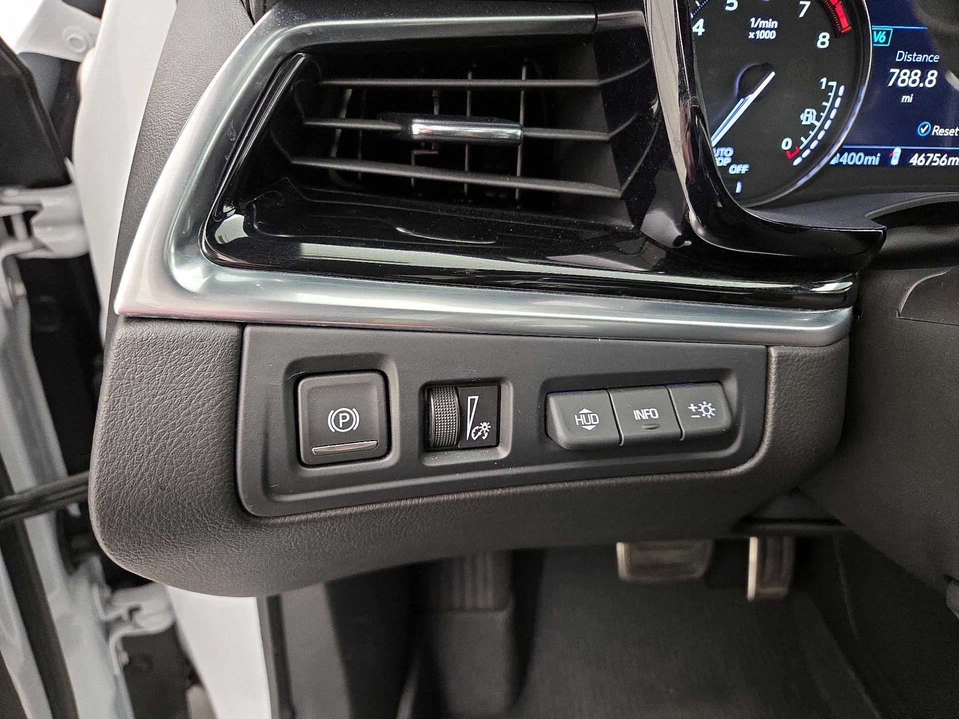 Thumbnail: 2023 Cadillac XT6 - 13