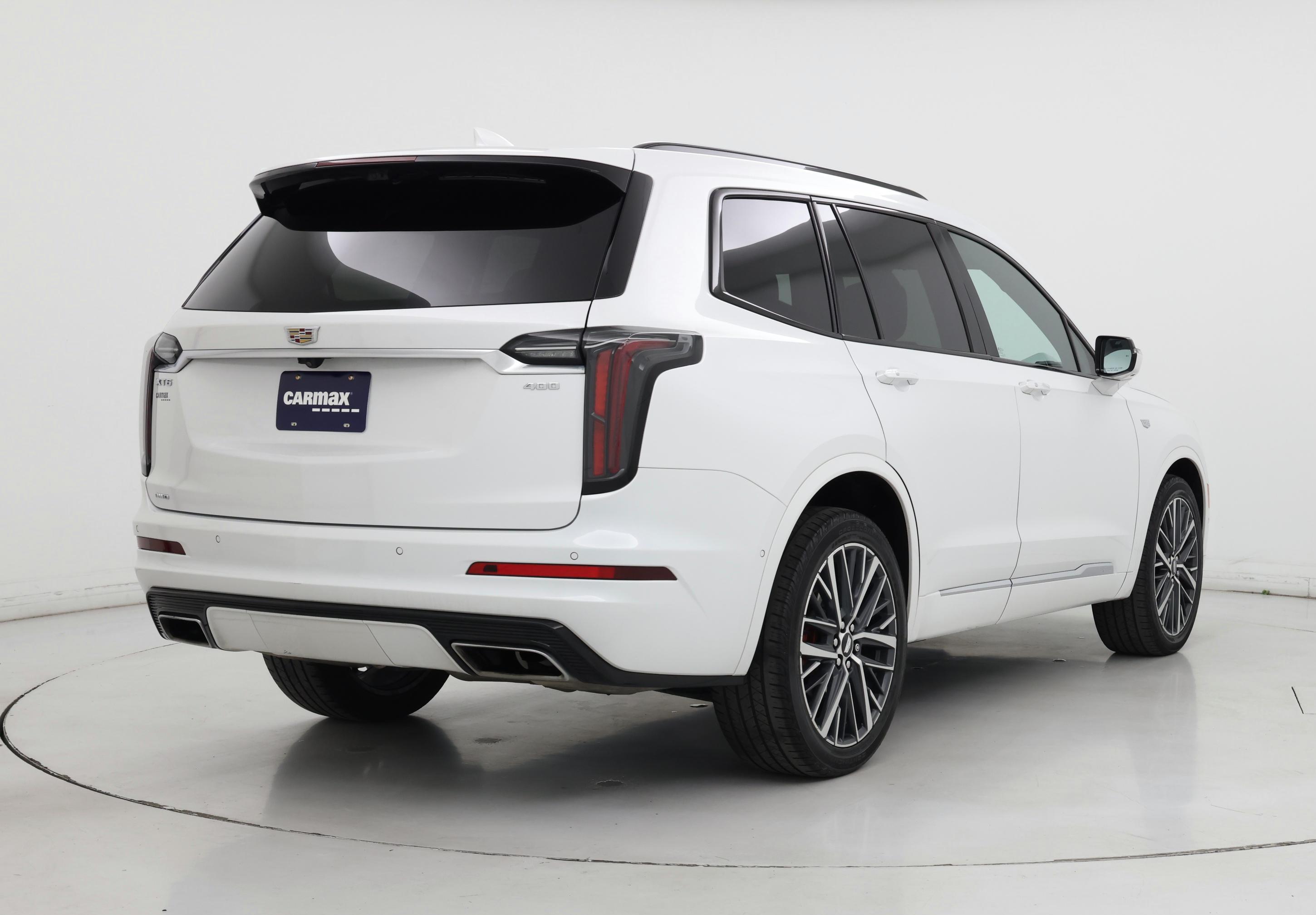 Thumbnail: 2023 Cadillac XT6 - 8