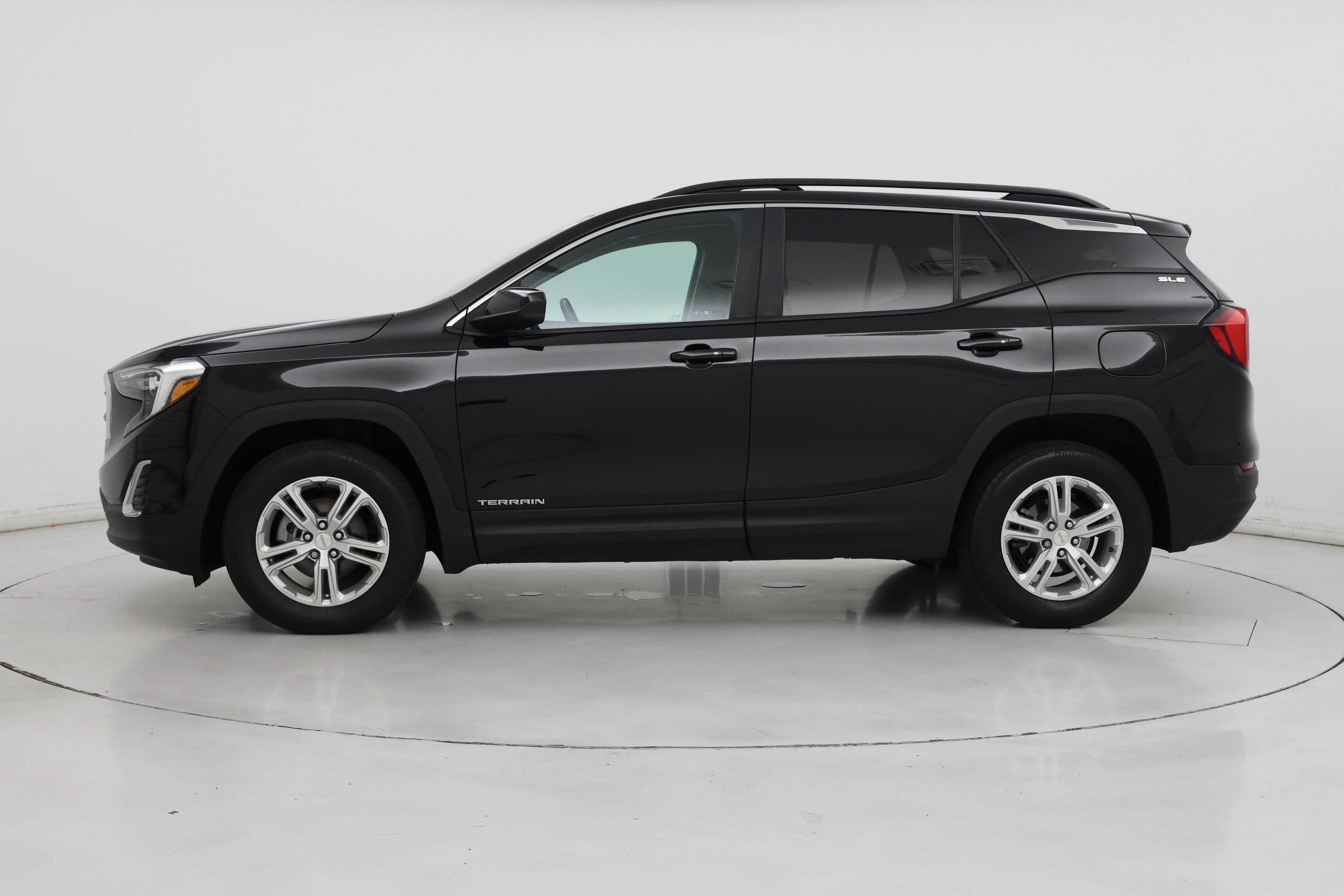 Thumbnail: 2021 GMC Terrain - 3
