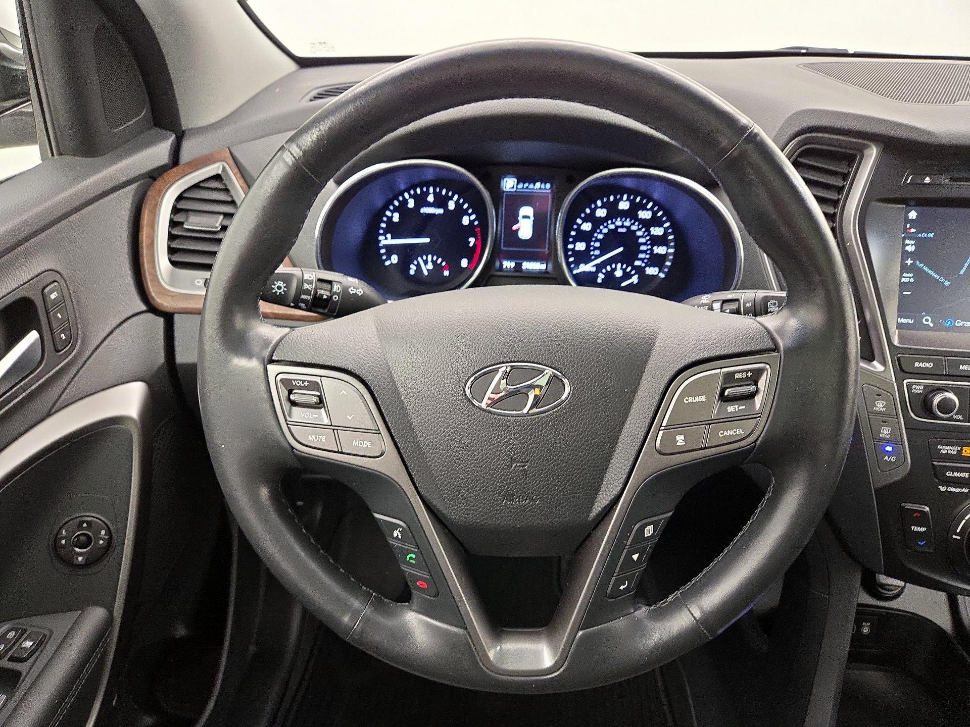 Thumbnail: 2018 Hyundai Santa Fe - 10