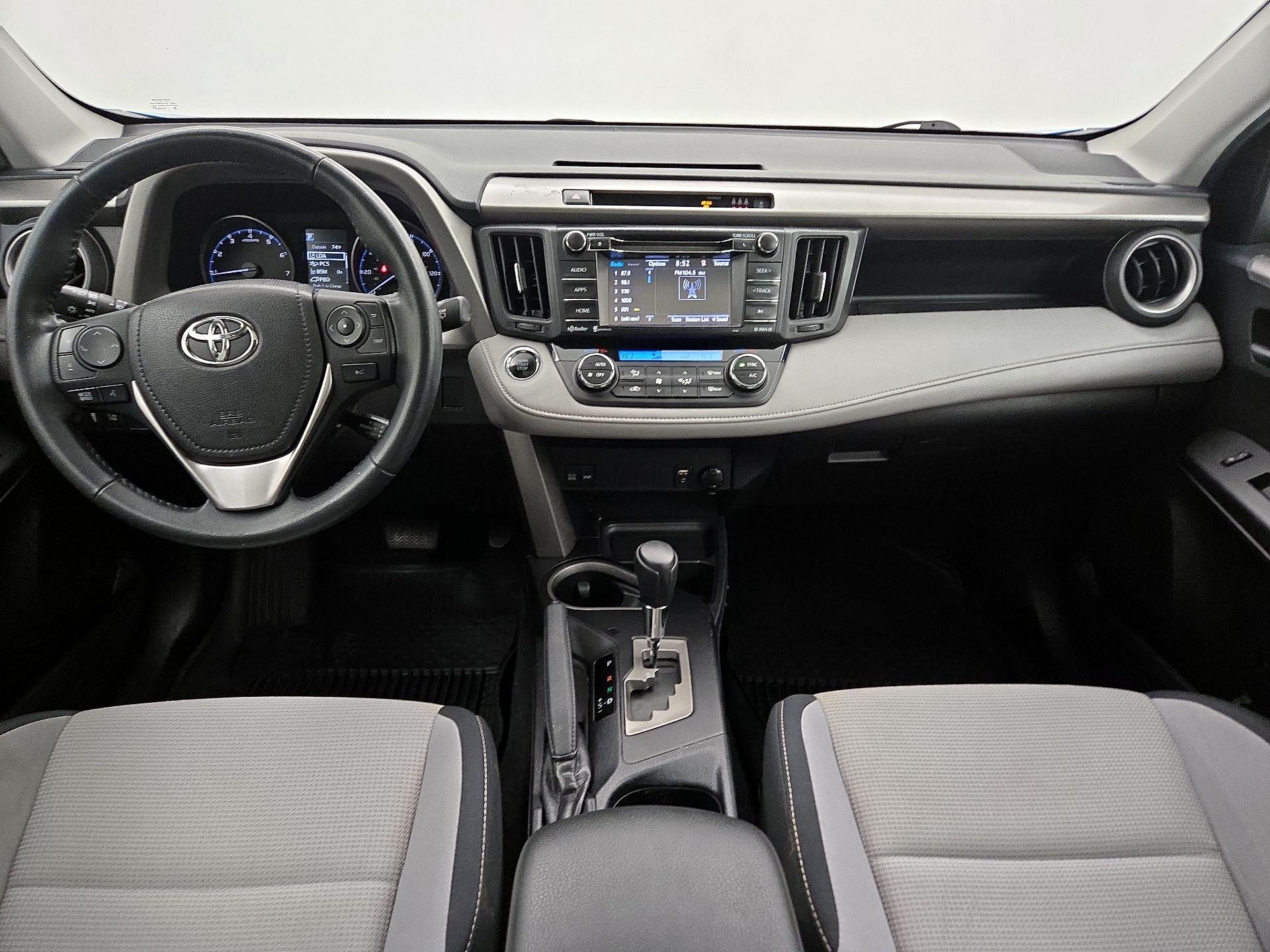 Thumbnail: 2018 Toyota RAV4 - 9