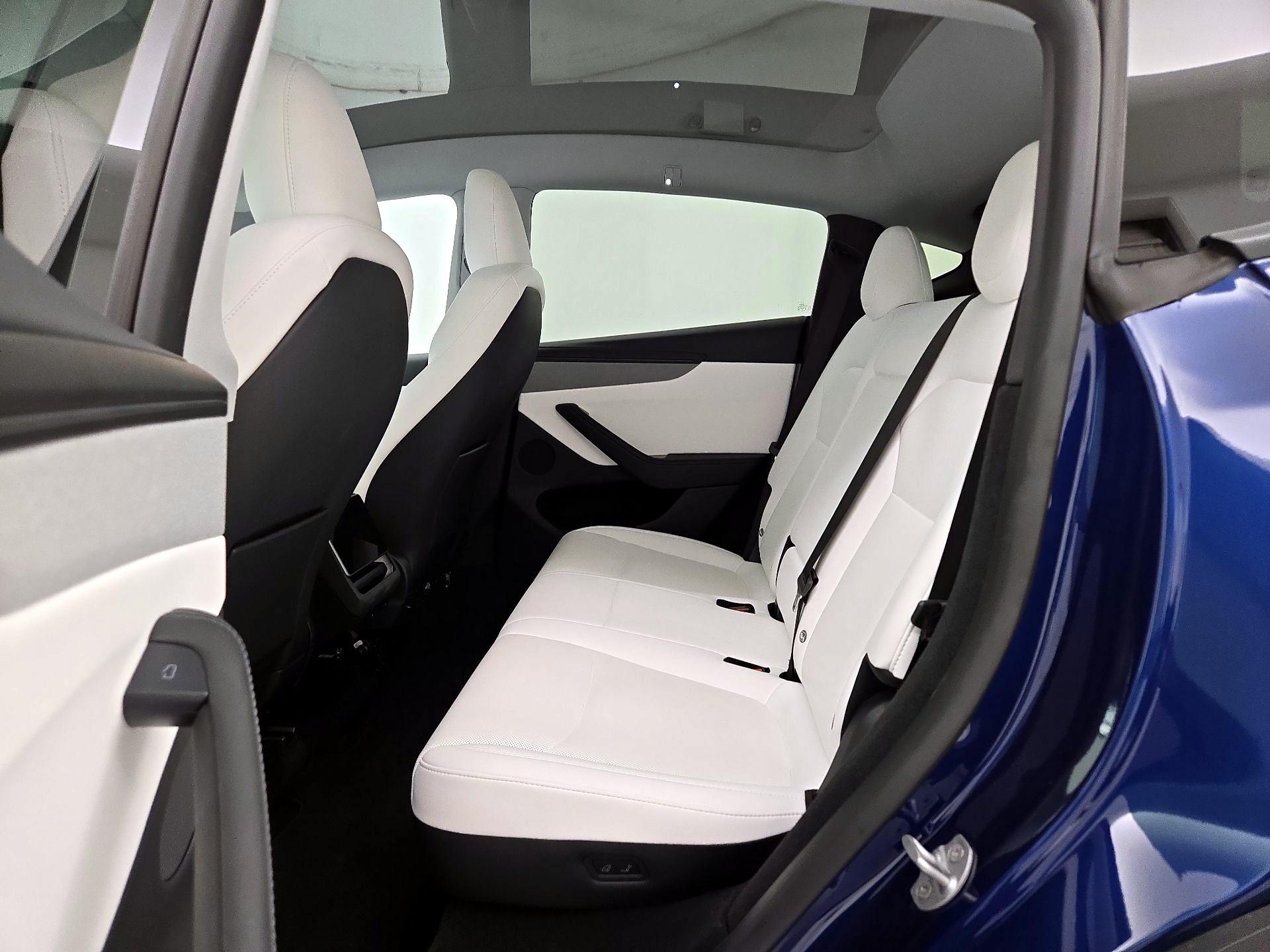Thumbnail: 2026 Tesla Model Y - 18