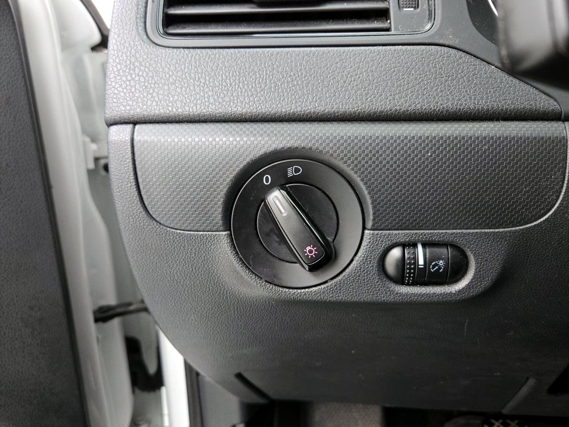 Thumbnail: 2016 Volkswagen Jetta - 13