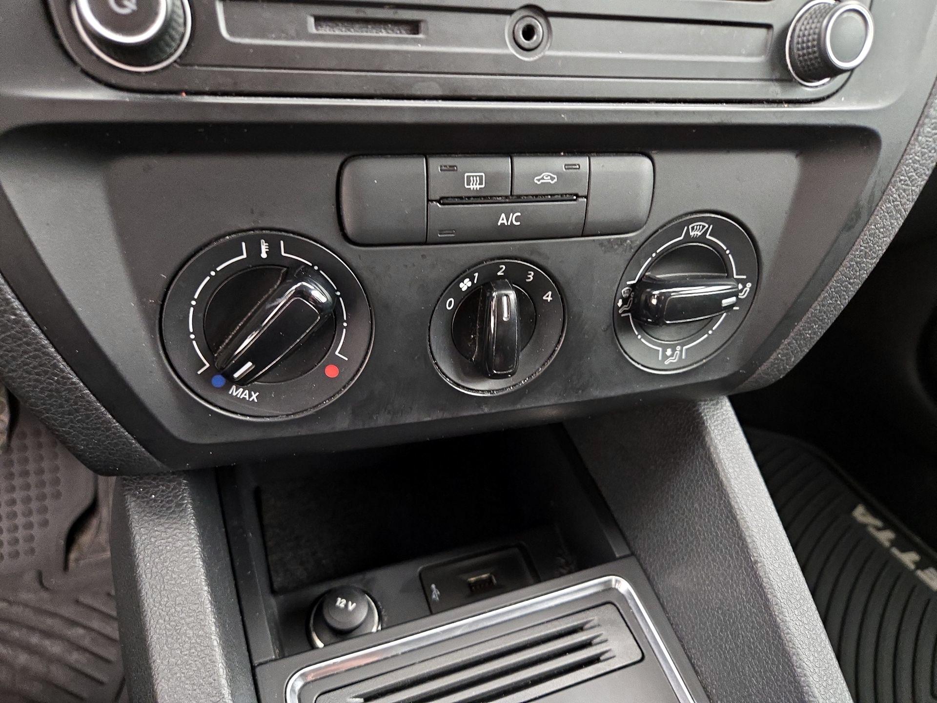 Thumbnail: 2016 Volkswagen Jetta - 15