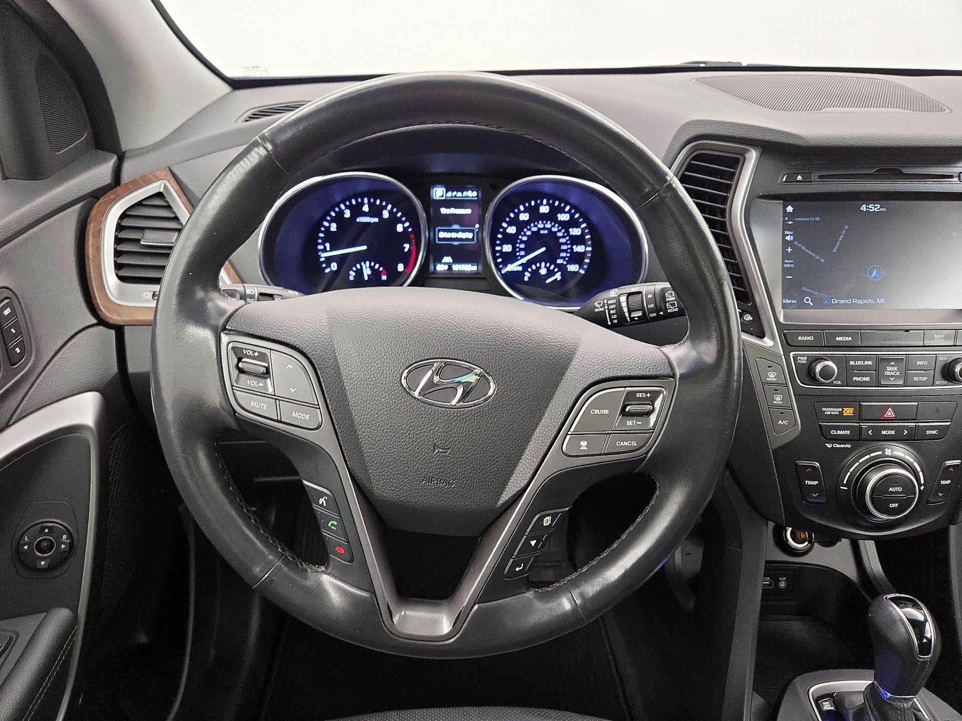Thumbnail: 2018 Hyundai Santa Fe - 10