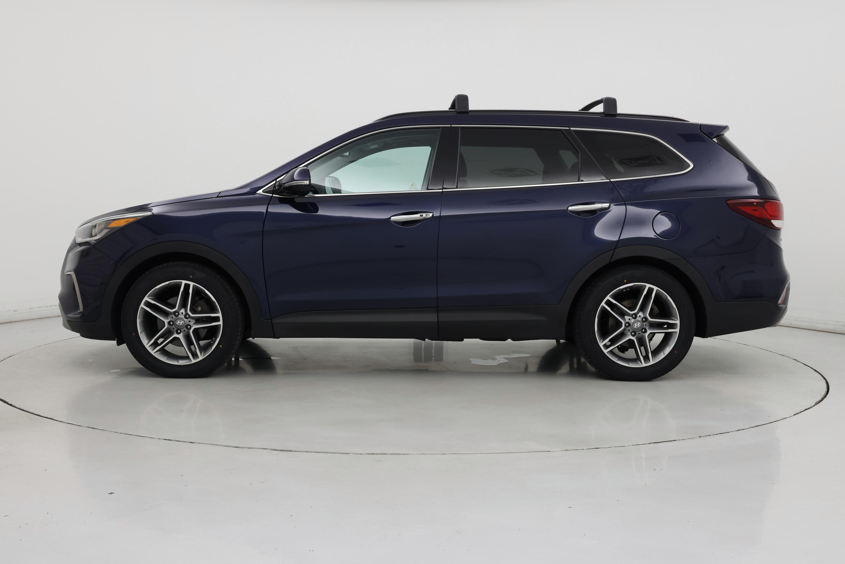 Thumbnail: 2018 Hyundai Santa Fe - 3