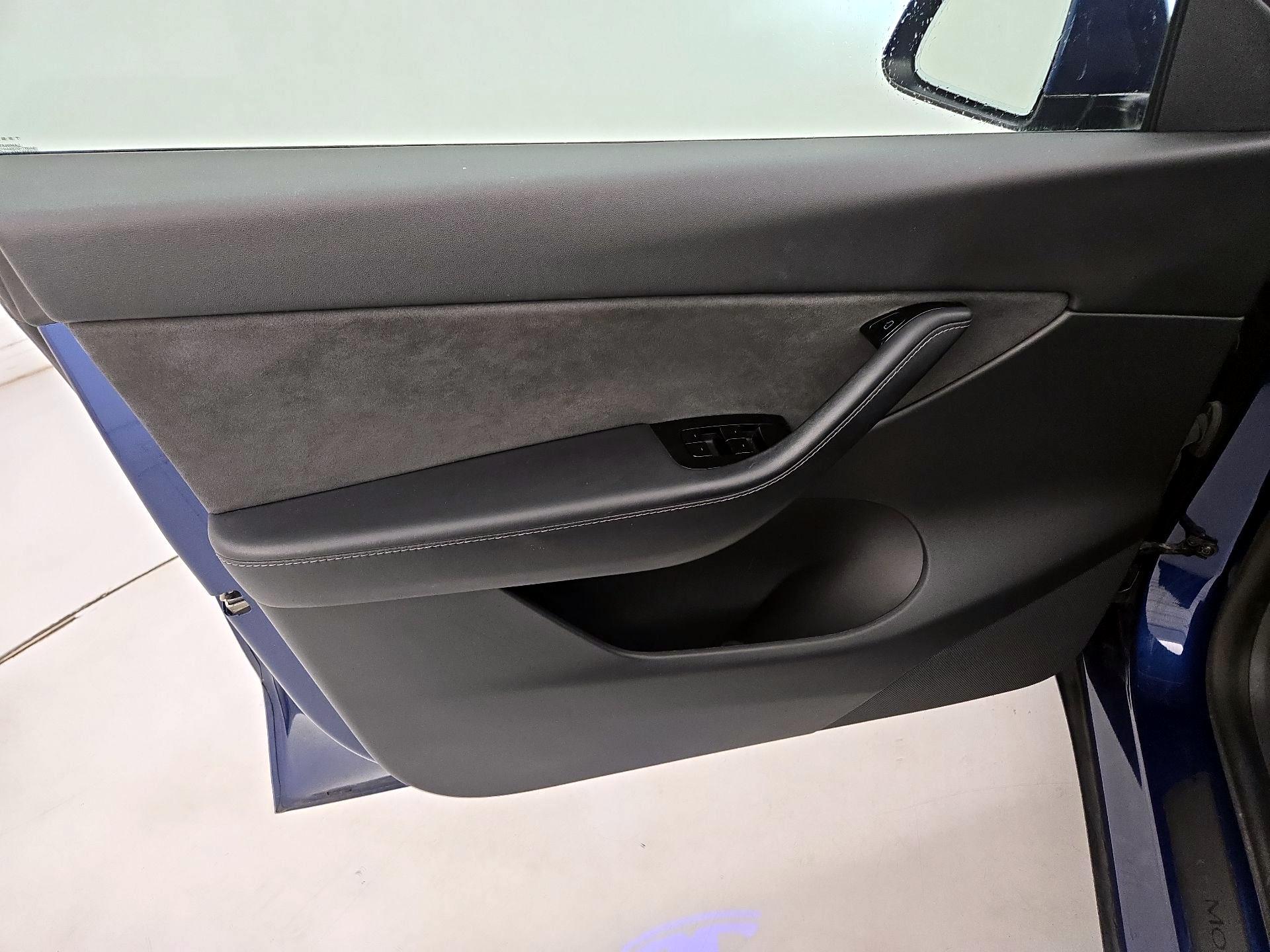 Thumbnail: 2021 Tesla Model Y - 12