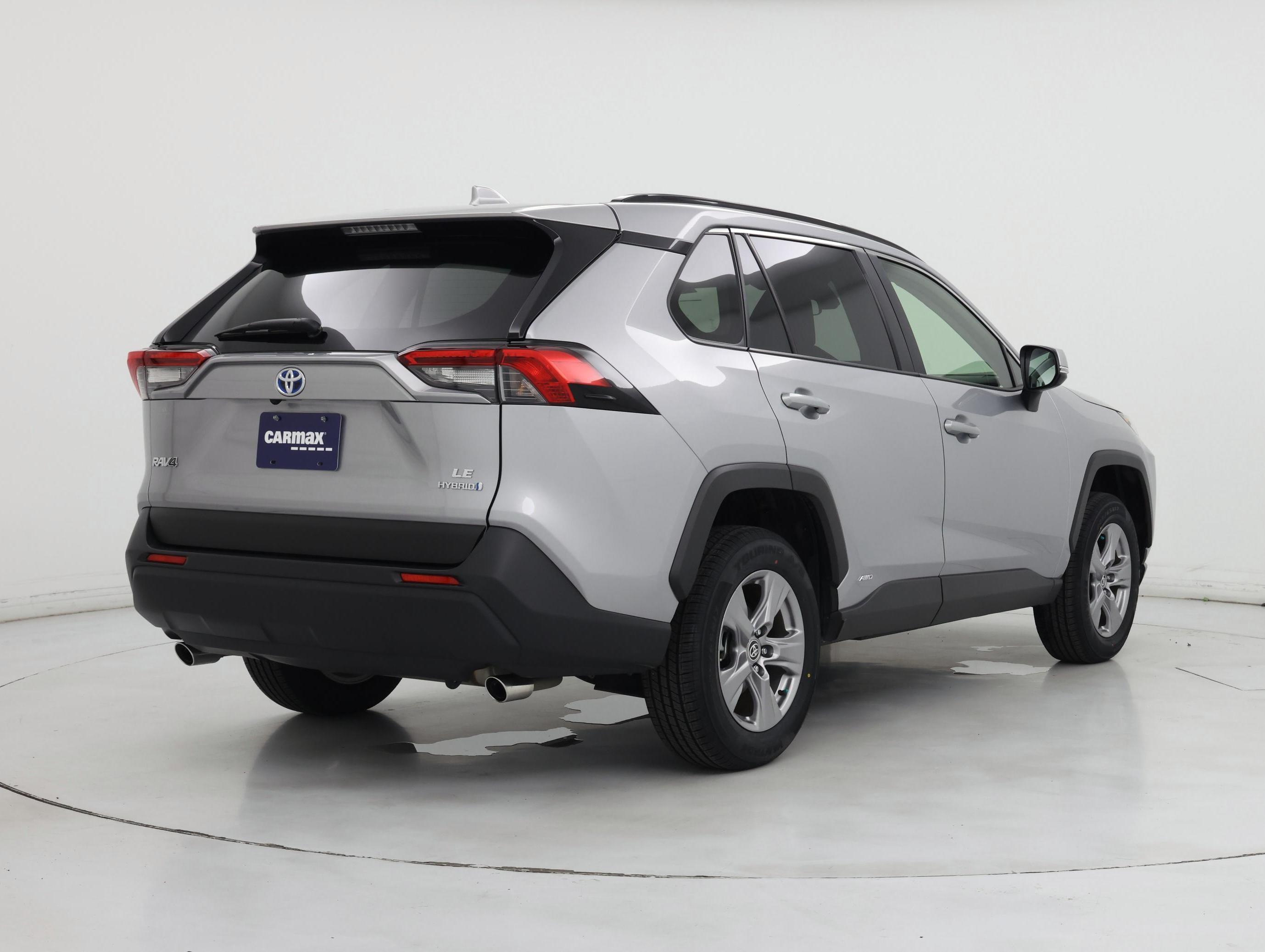 Thumbnail: 2022 Toyota RAV4 - 8