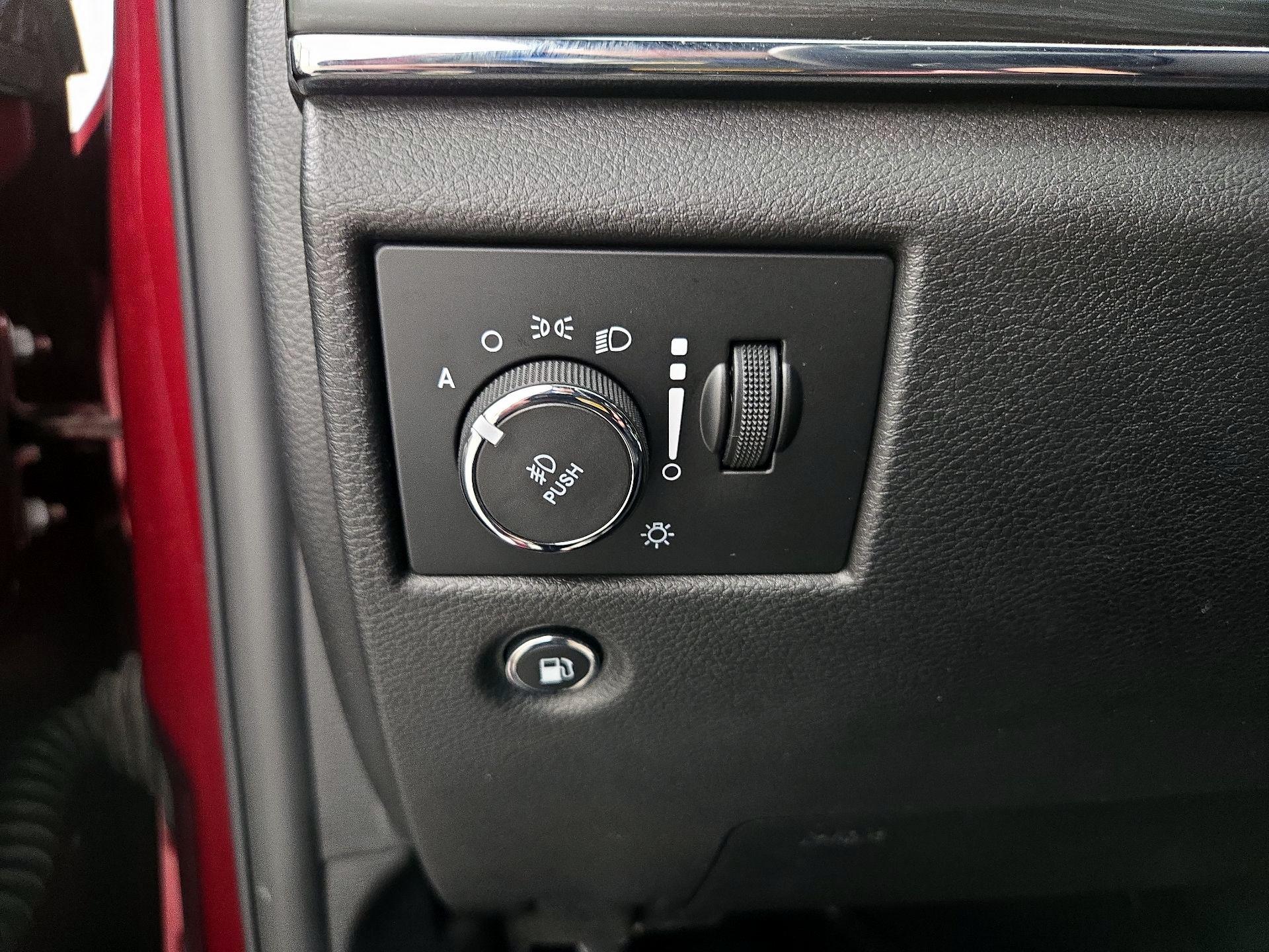 Thumbnail: 2019 Jeep Grand Cherokee - 13