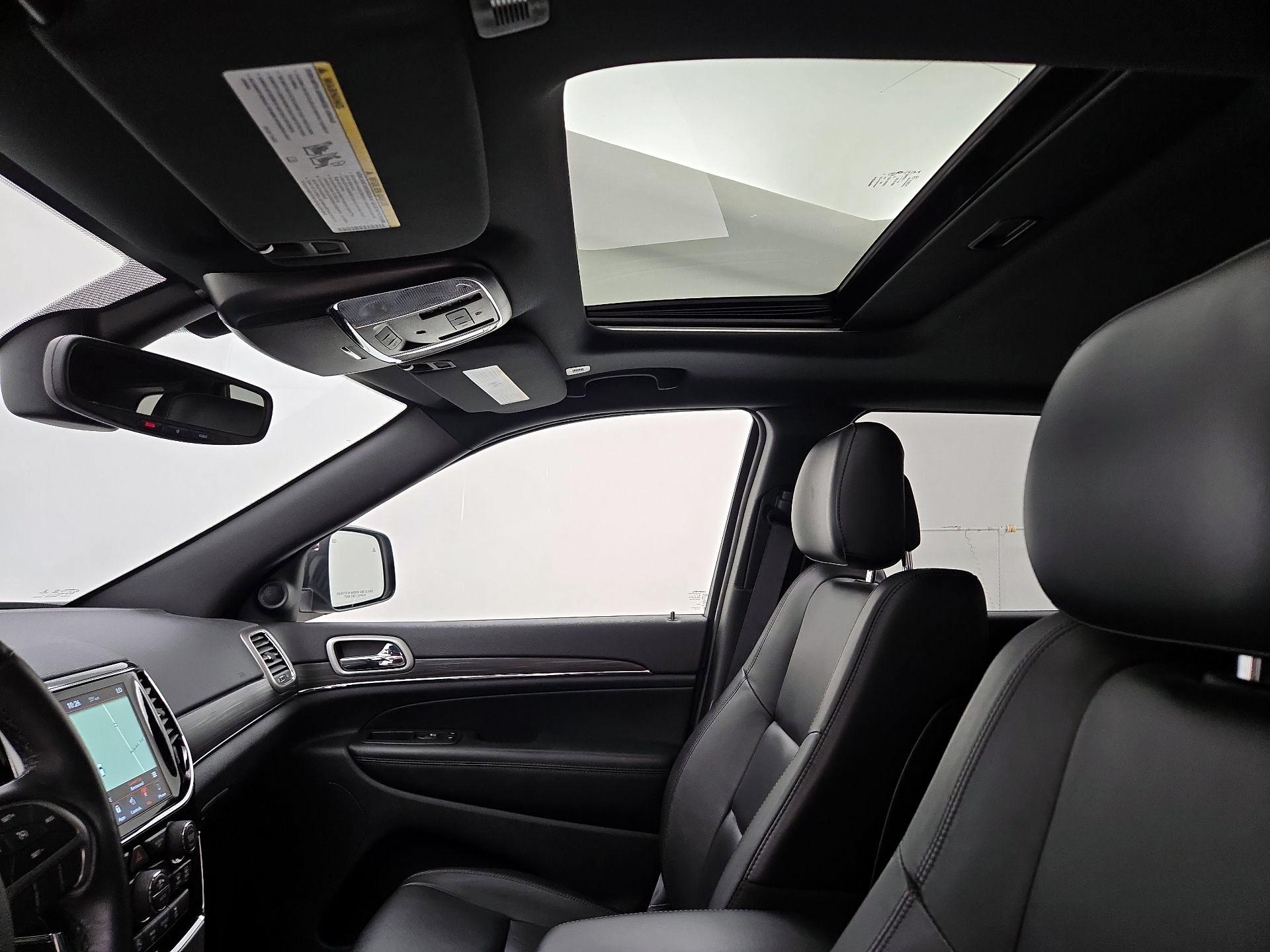 Thumbnail: 2019 Jeep Grand Cherokee - 20
