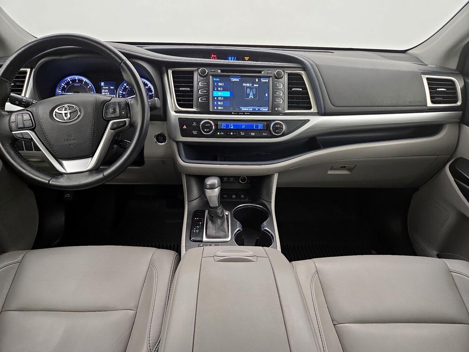 Thumbnail: 2018 Toyota Highlander - 9