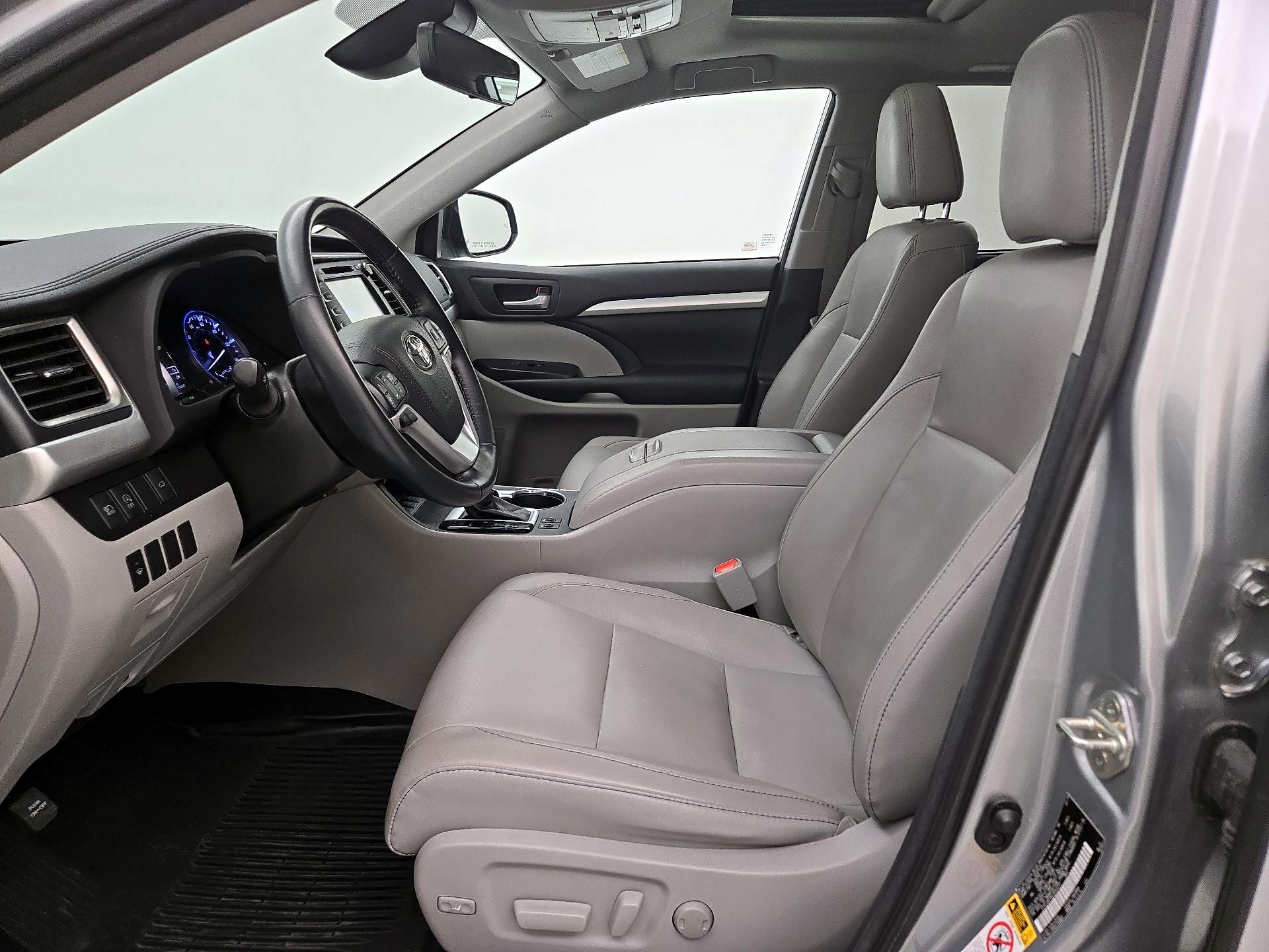 Thumbnail: 2018 Toyota Highlander - 11
