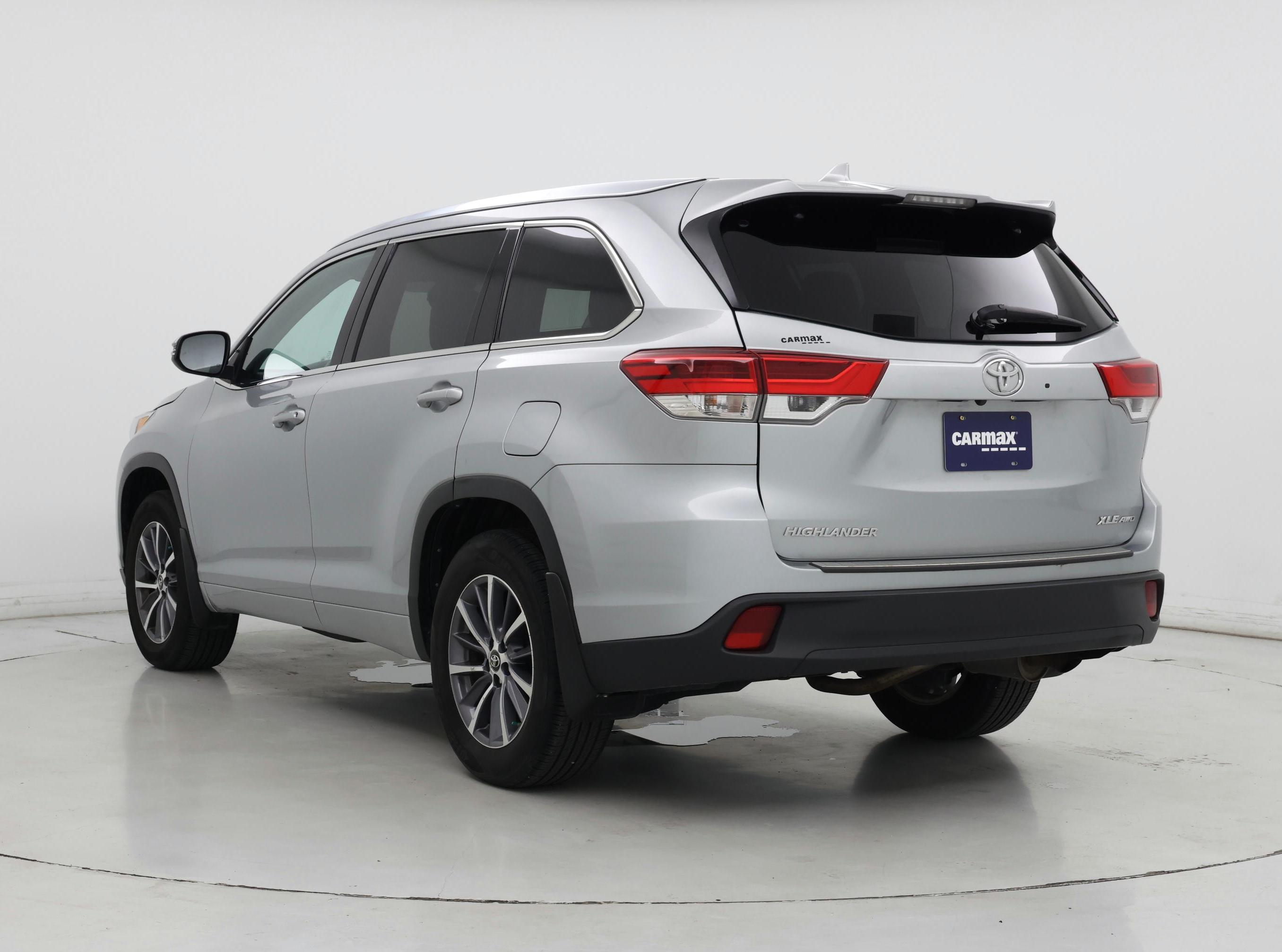Thumbnail: 2018 Toyota Highlander - 2