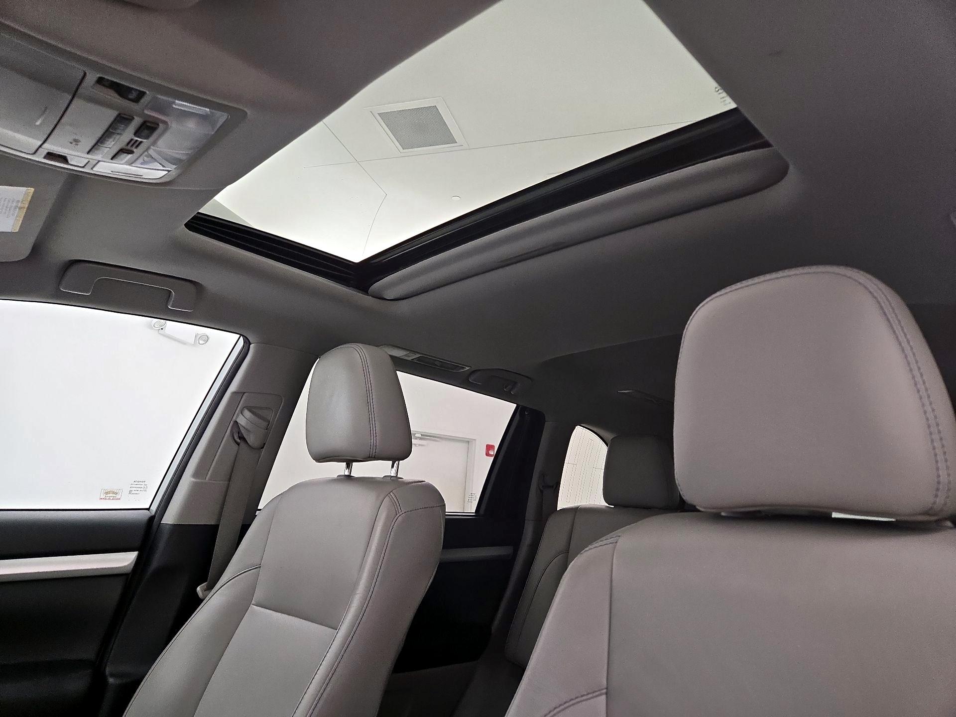 Thumbnail: 2018 Toyota Highlander - 19
