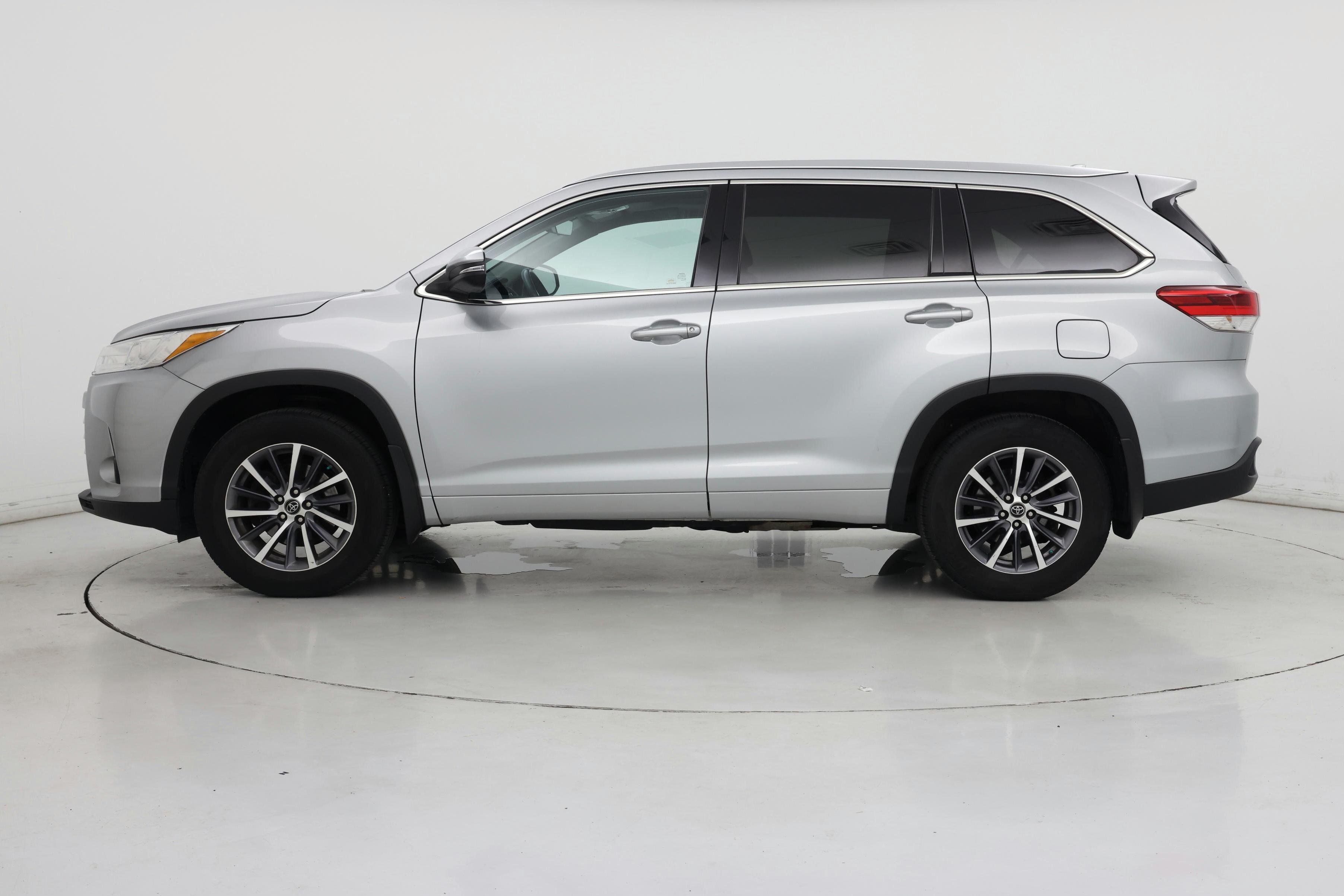Thumbnail: 2018 Toyota Highlander - 3