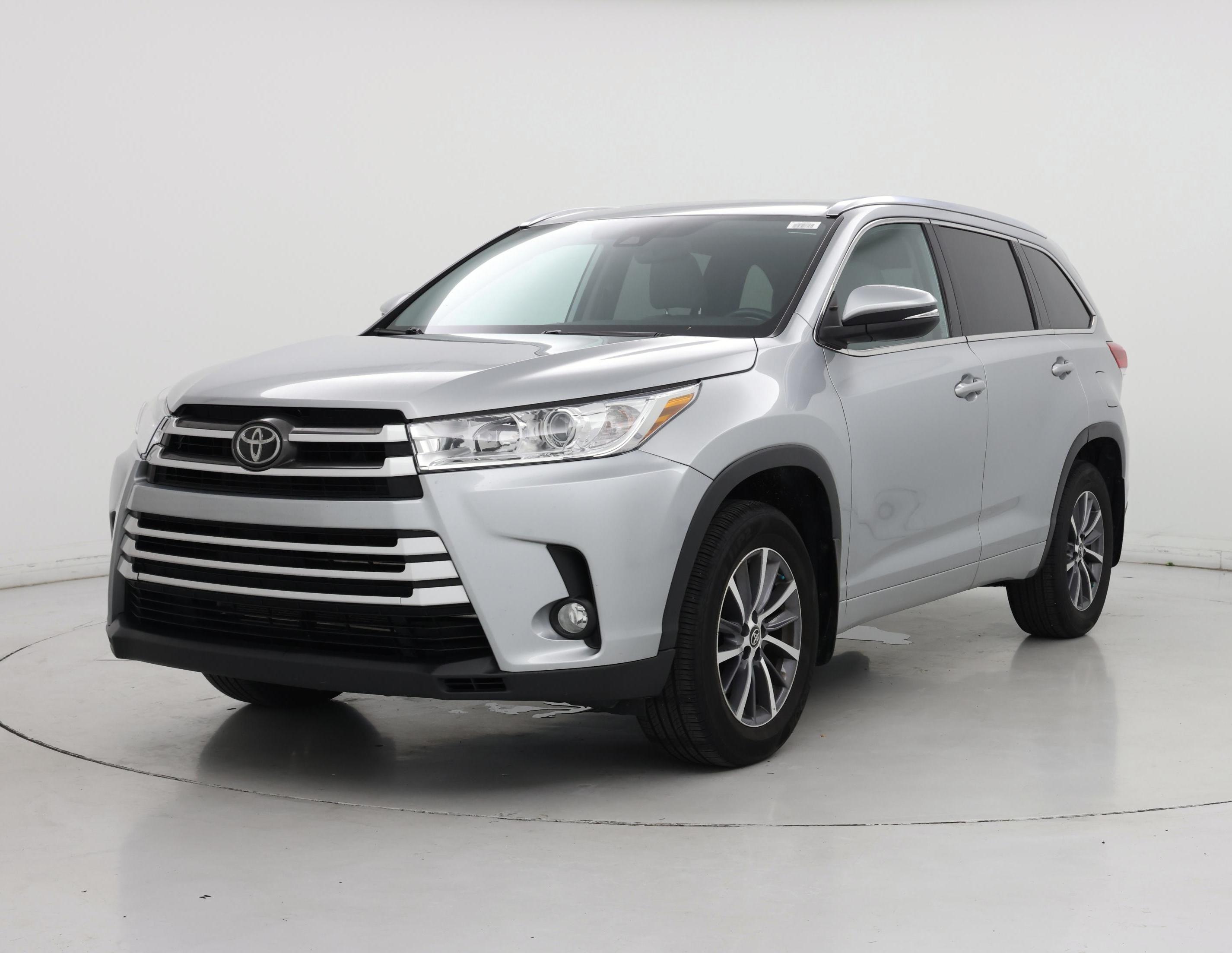 Thumbnail: 2018 Toyota Highlander - 4