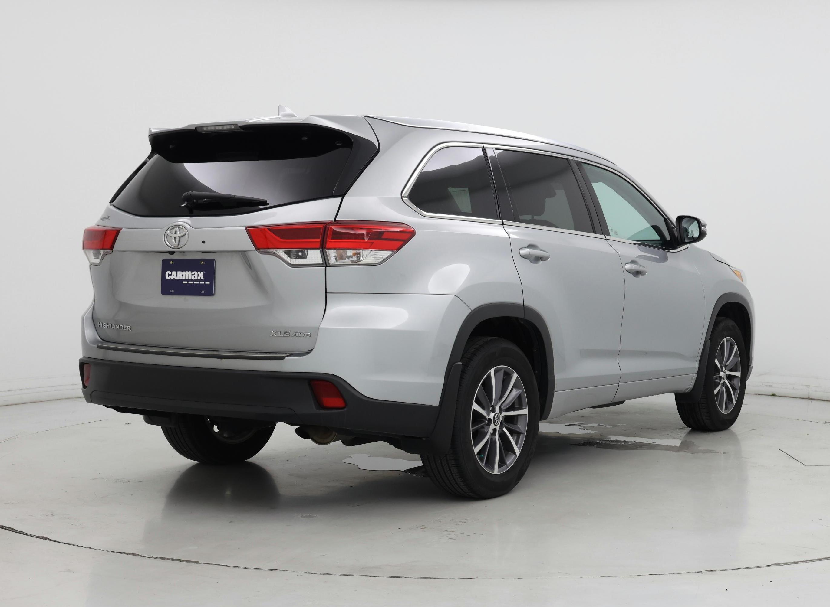 Thumbnail: 2018 Toyota Highlander - 8