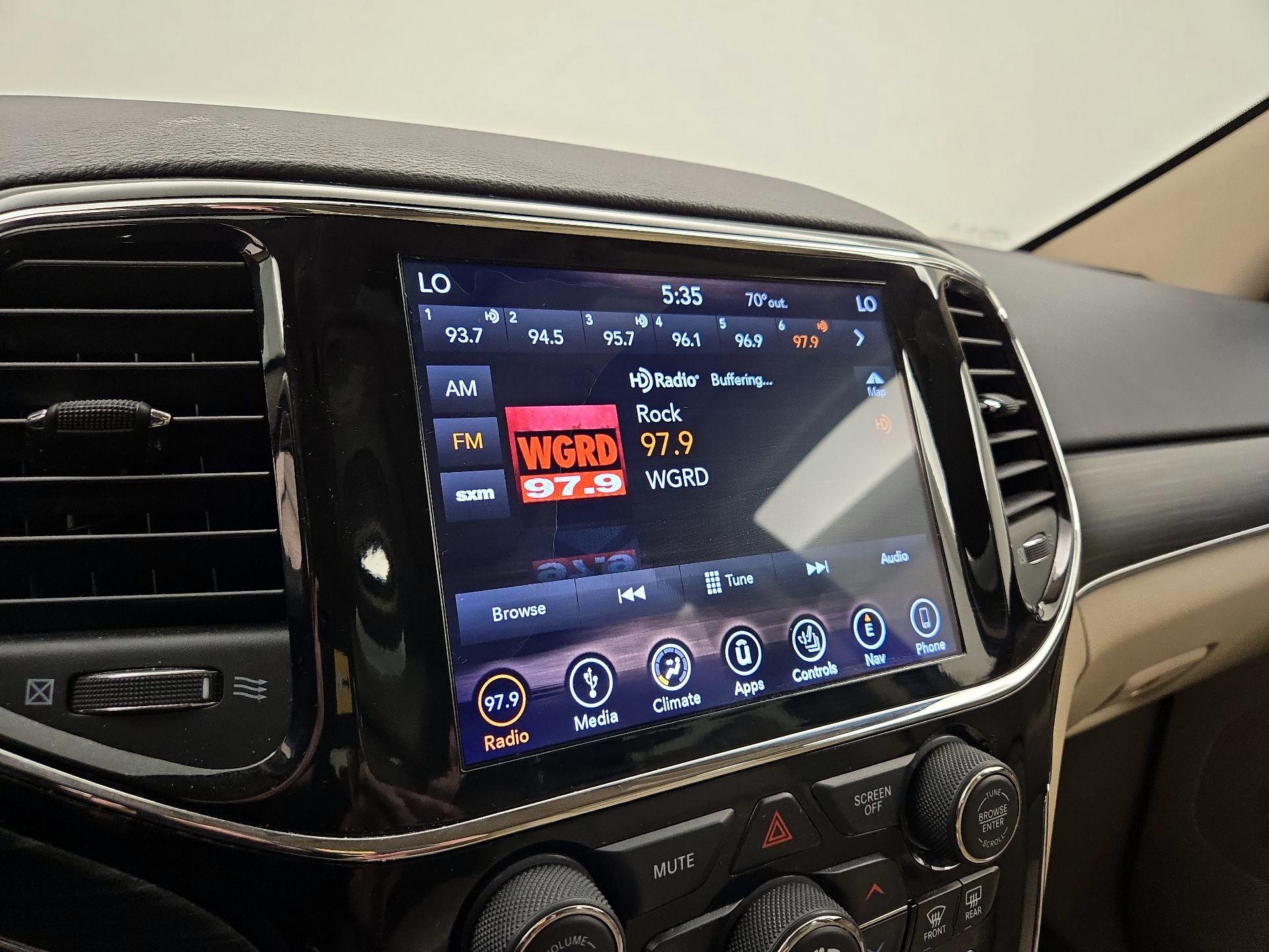 Thumbnail: 2019 Jeep Grand Cherokee - 16