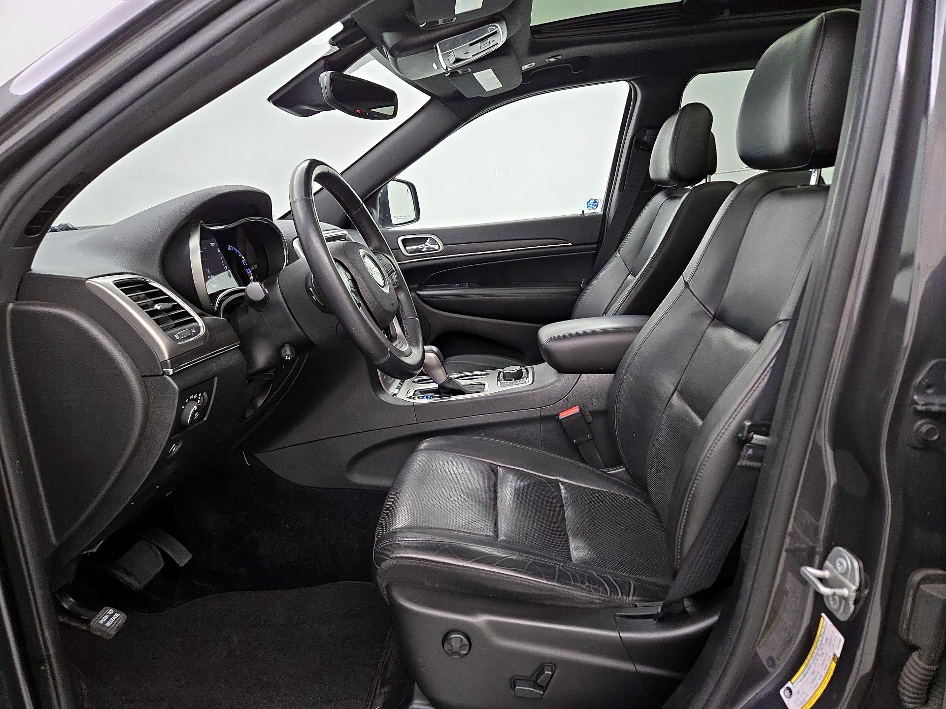 Thumbnail: 2018 Jeep Grand Cherokee - 11